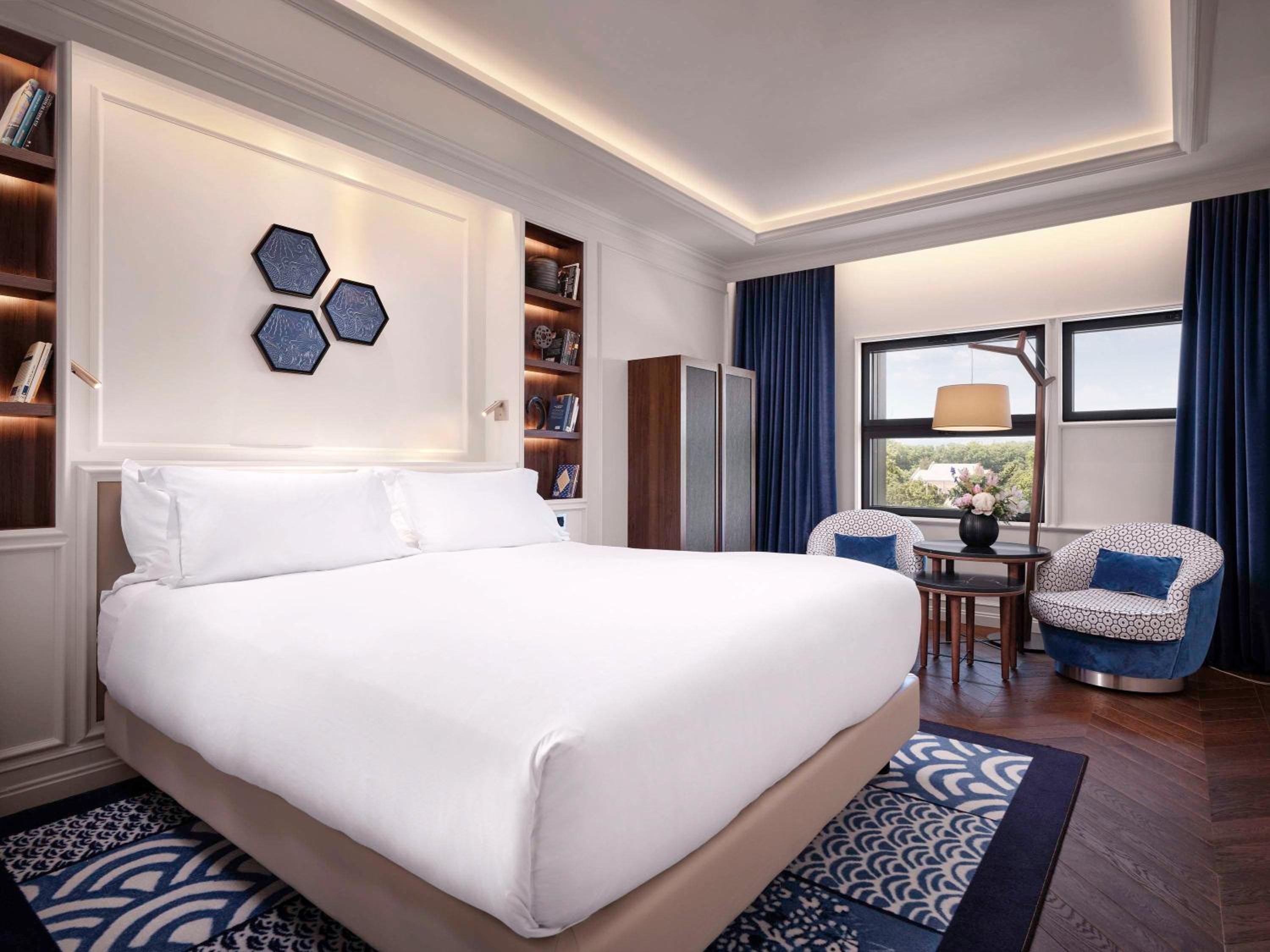 Superior Room with City View - Photo 1