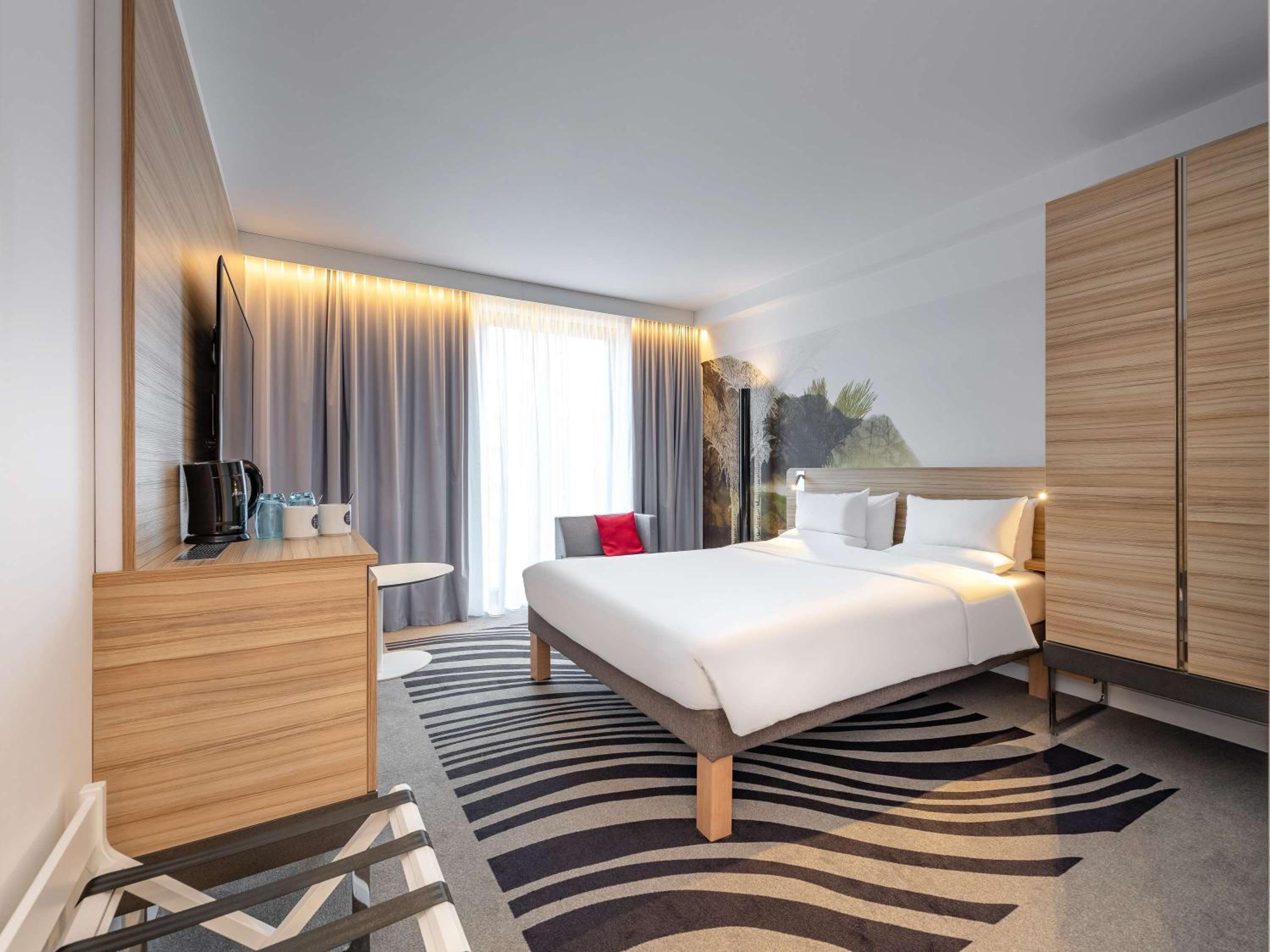 Standard Low-Barrier Room with Double Bed  photo 1
