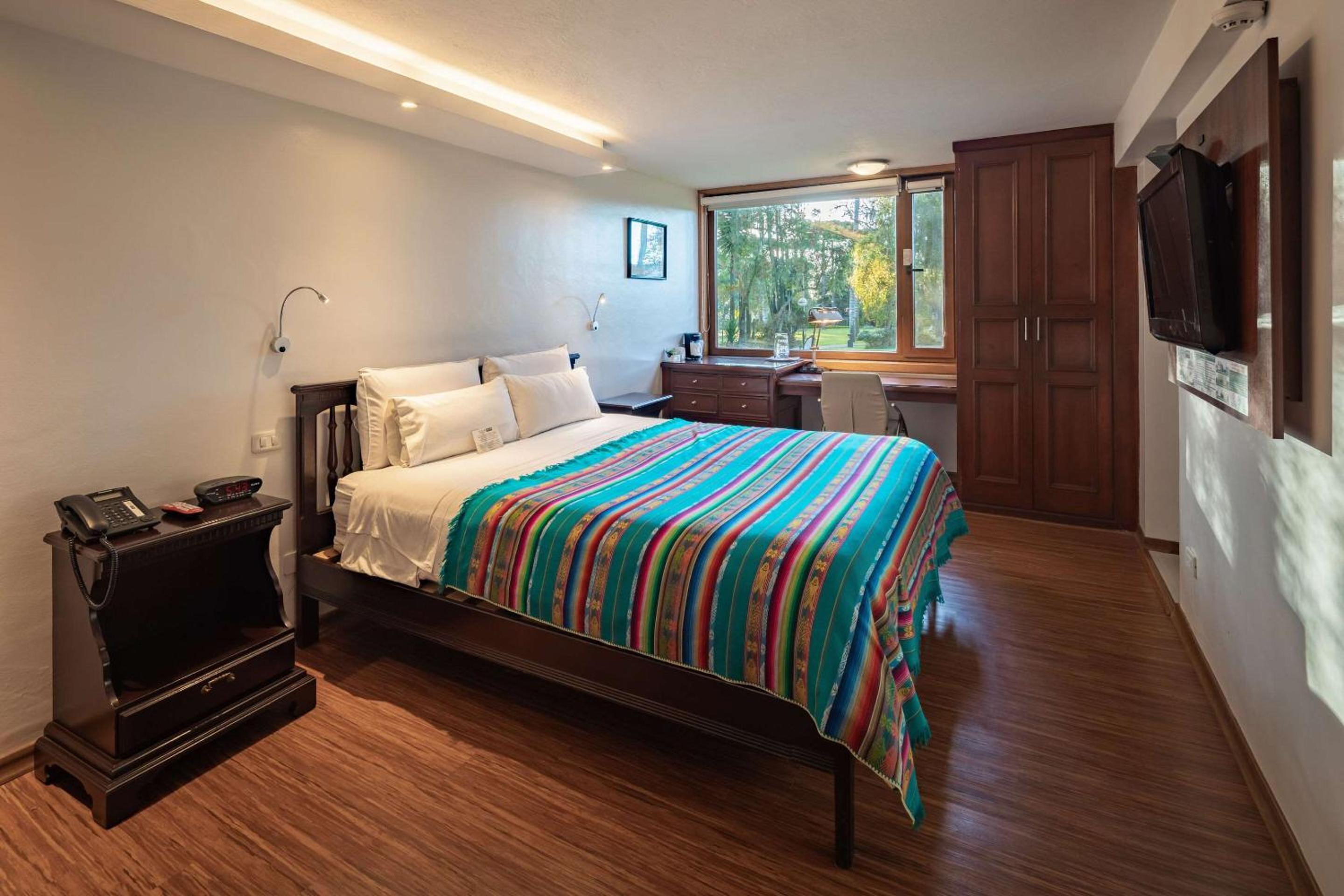 Standard Queen Room with Garden View  photo 2