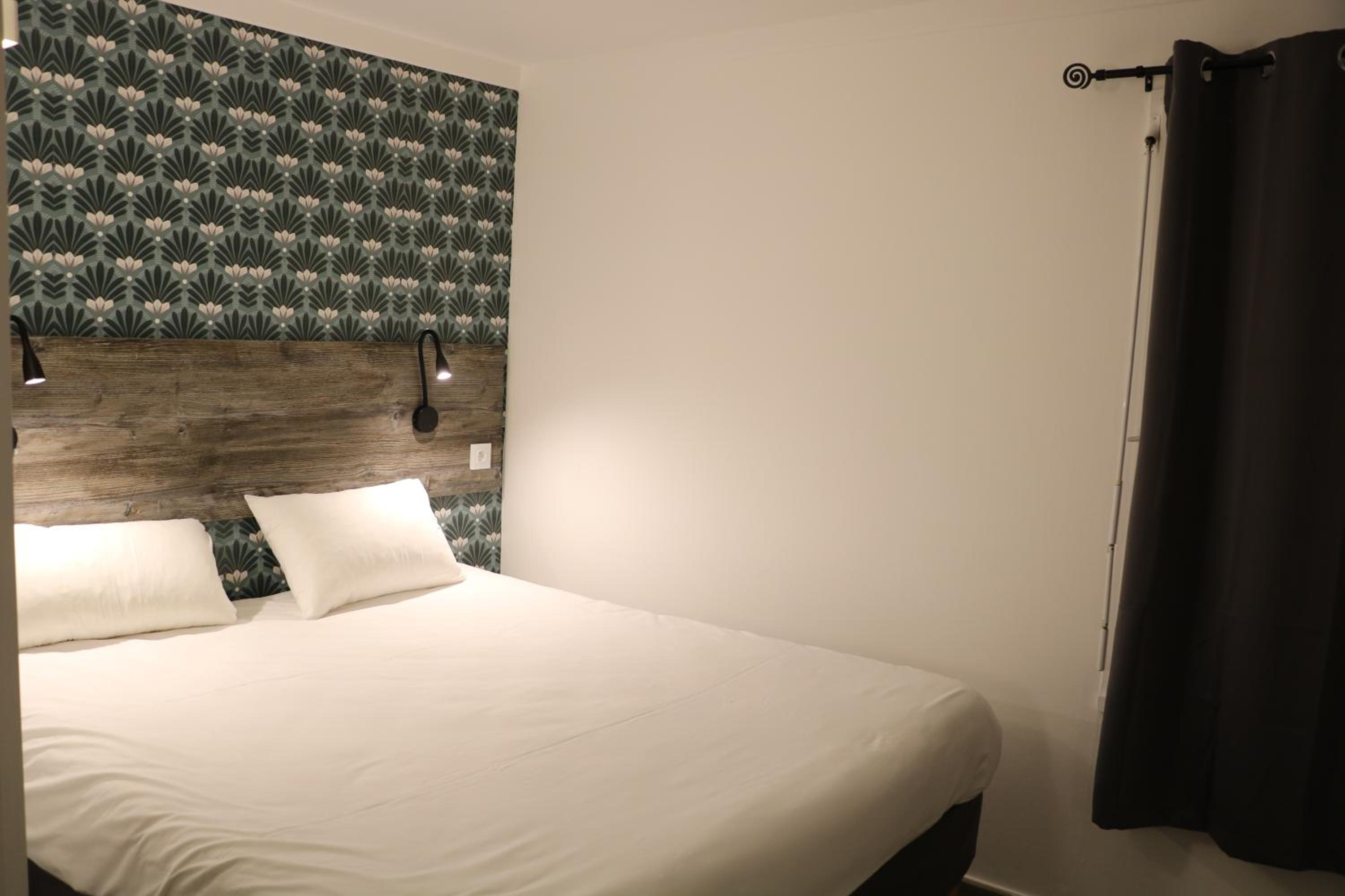 Double Room - Photo 7