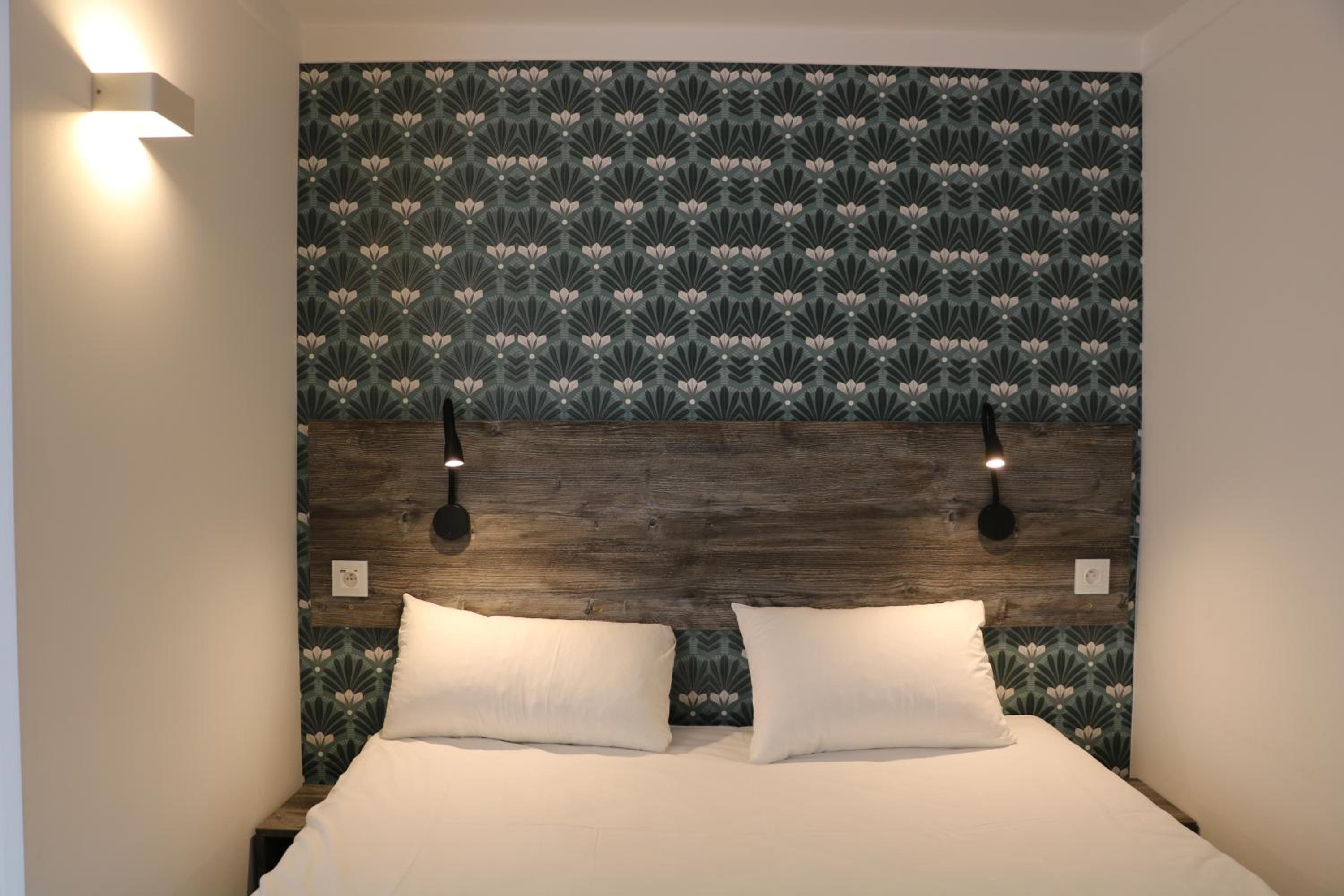Double Room - Photo 6