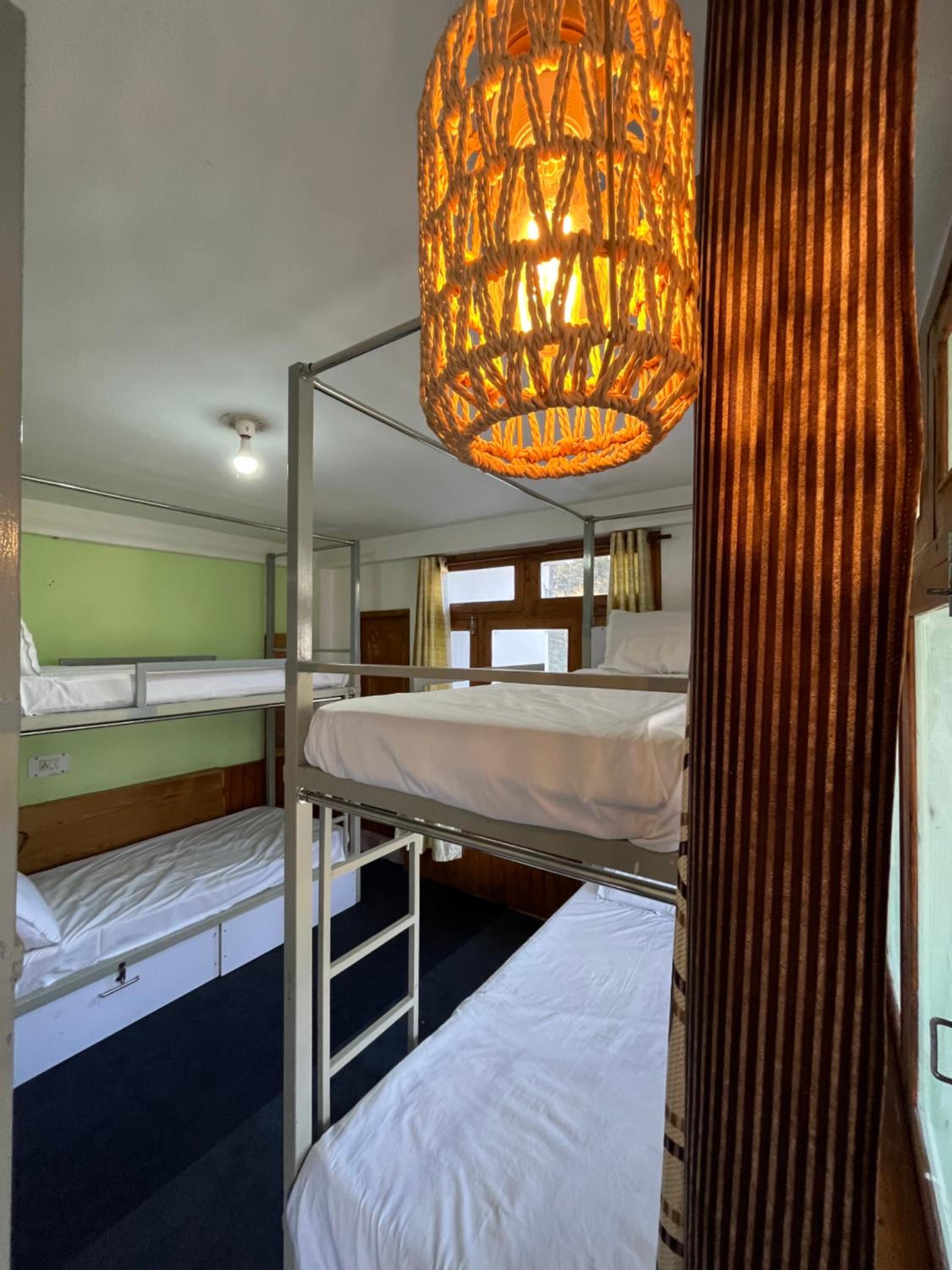Bed in 6-Bed Mixed Dormitory Room photo 2