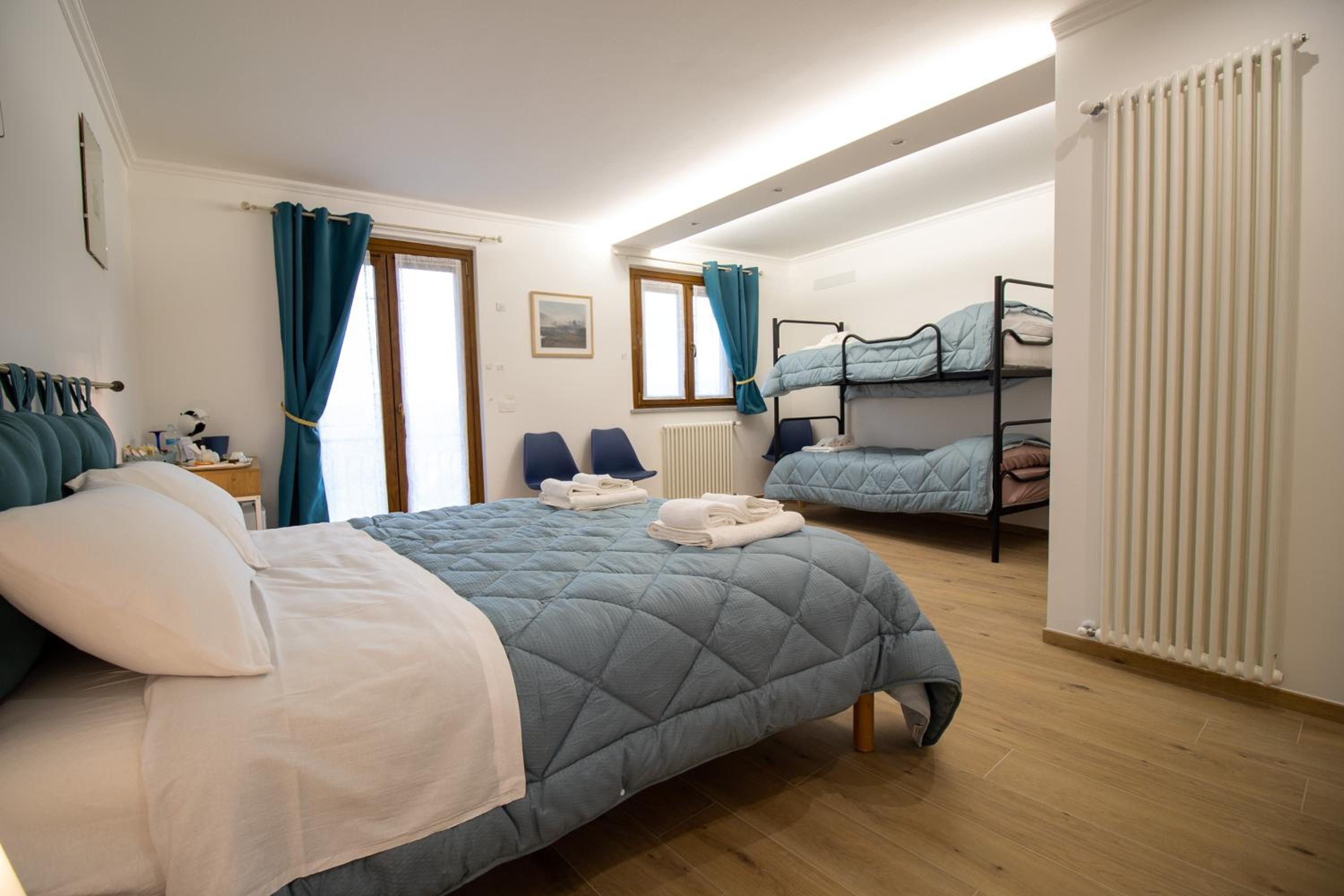Large Double Room photo 1