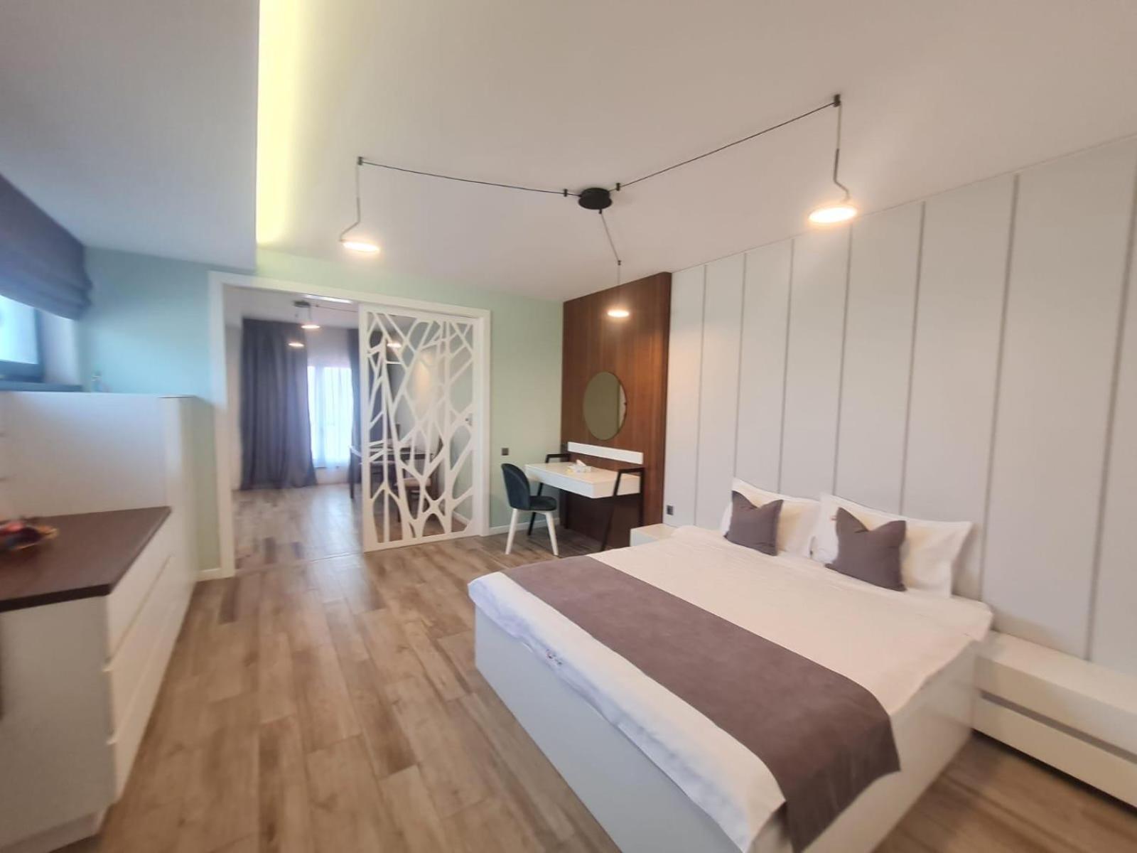 Superior King Room - Photo 1