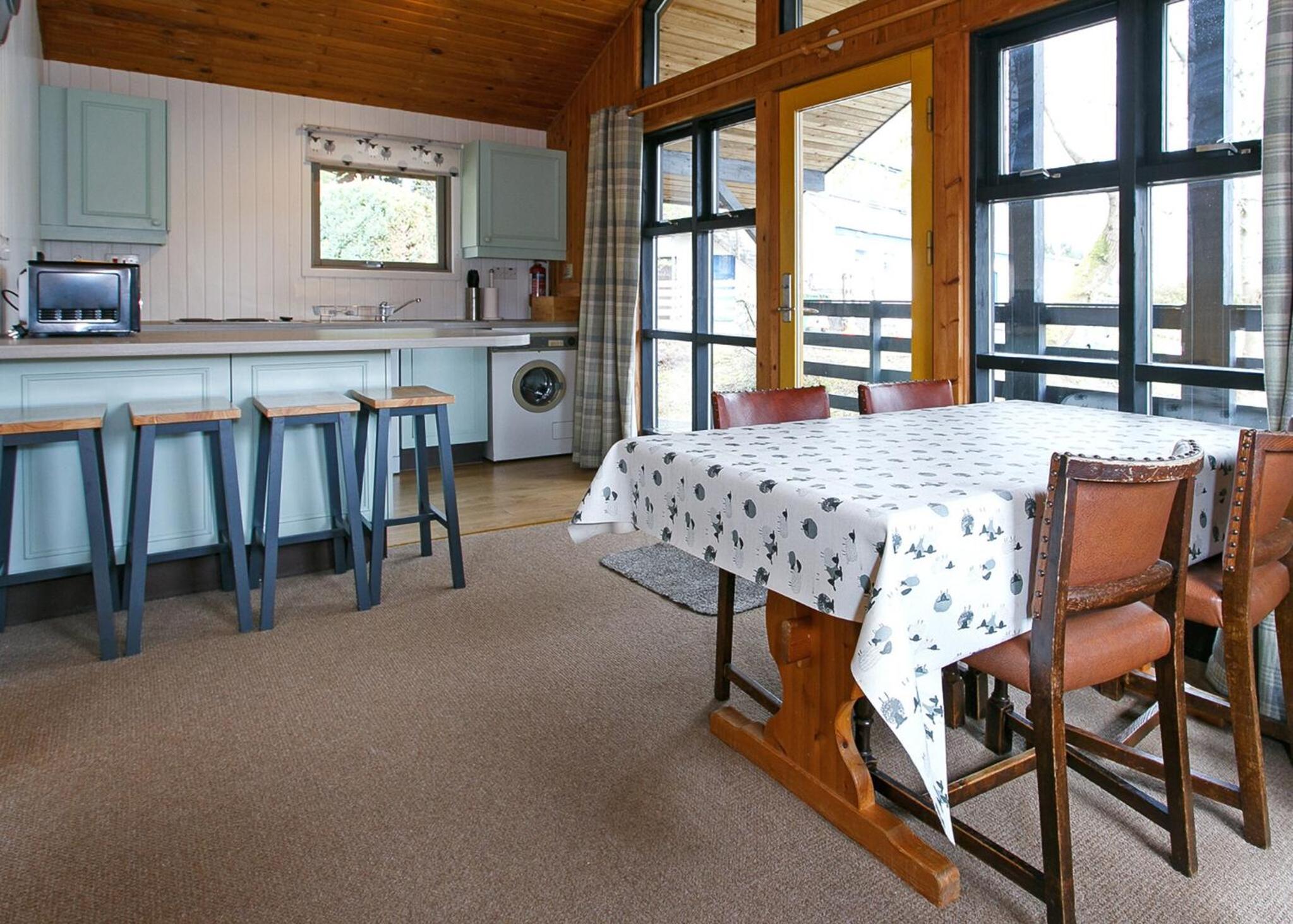 Three-Bedroom House 2 photo 1