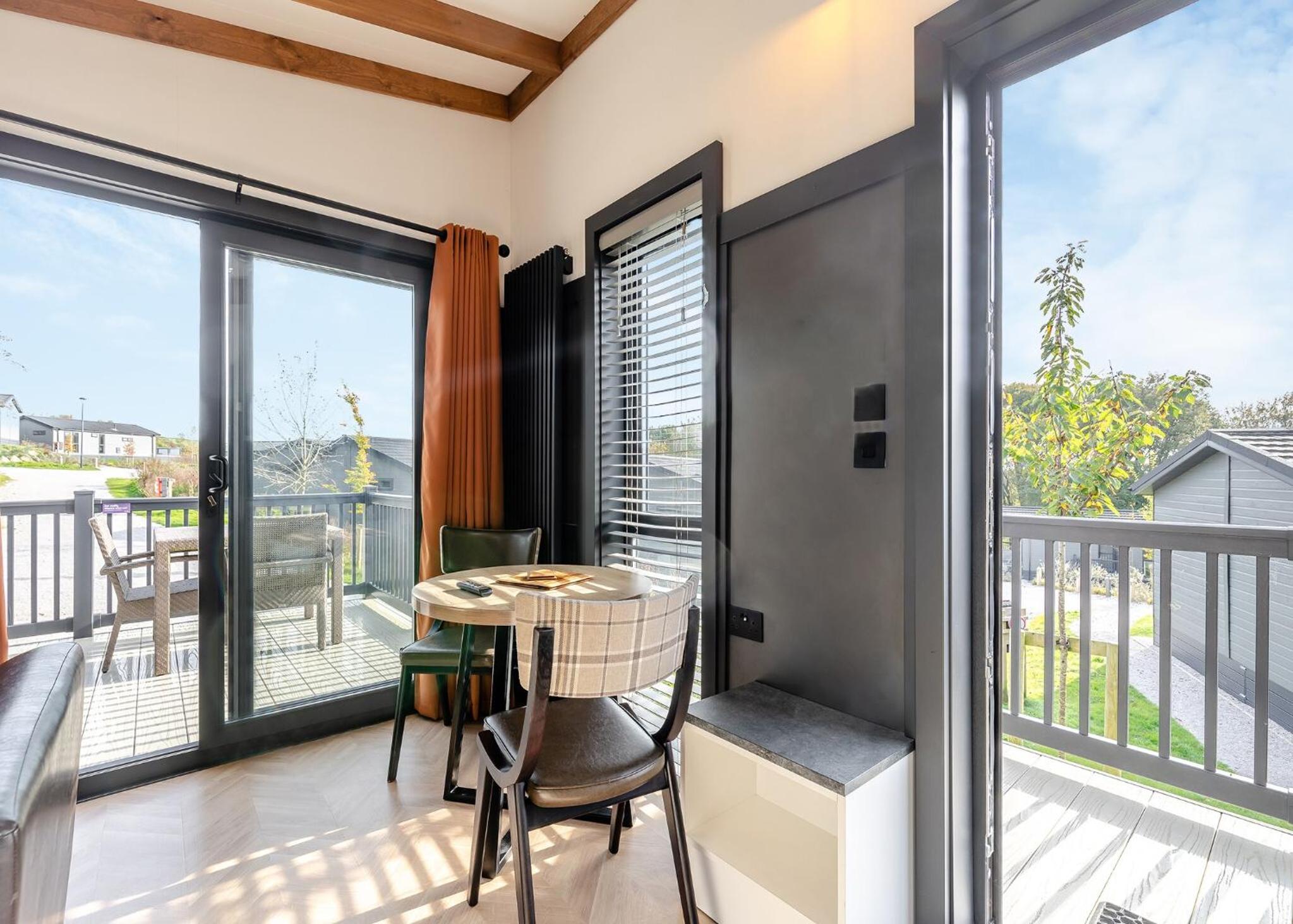 One-Bedroom House photo 2