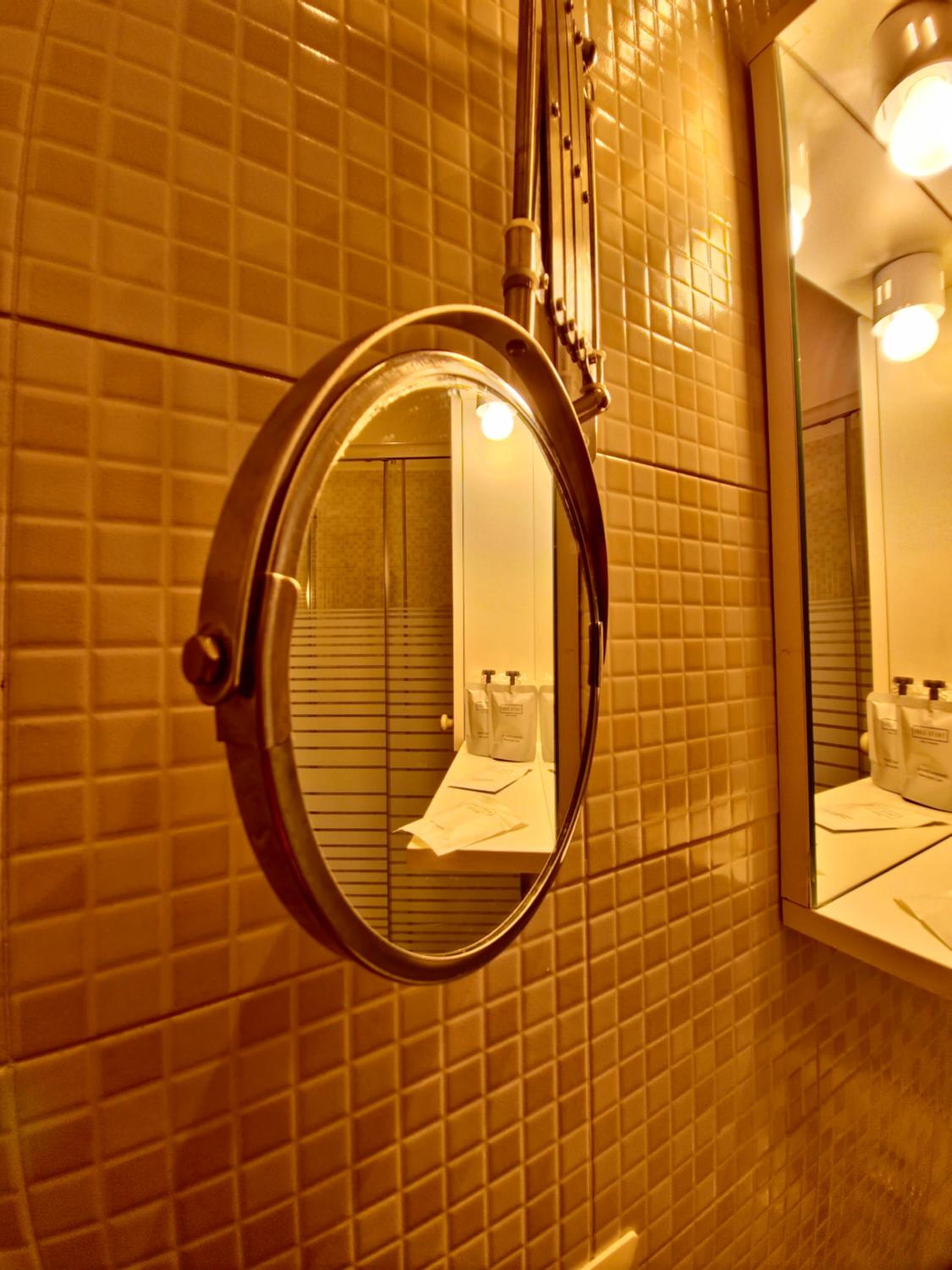 Single Room with Private Bathroom photo 2