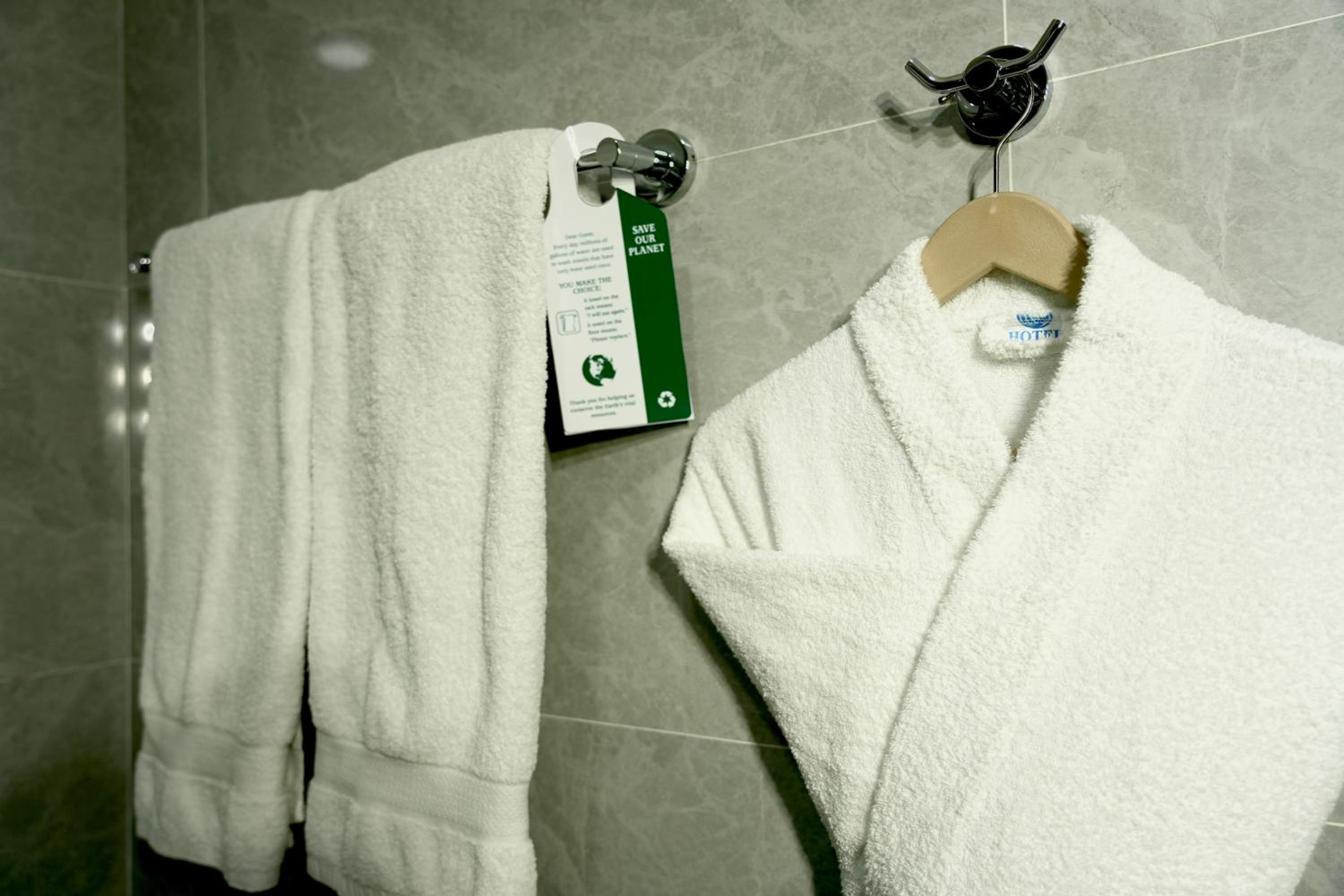 Standard Double Room - Photo 22