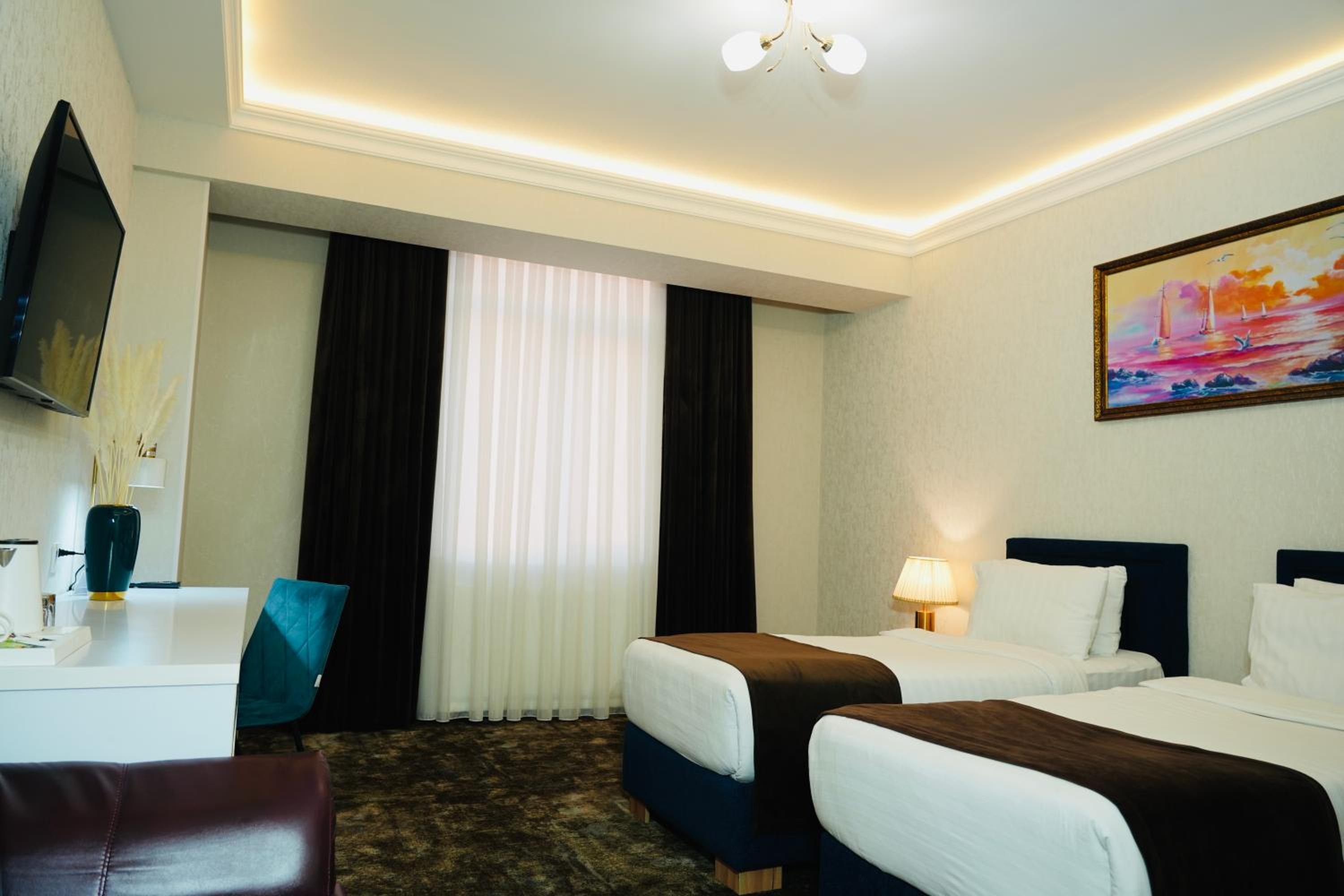 Standard Twin Room - Photo 17