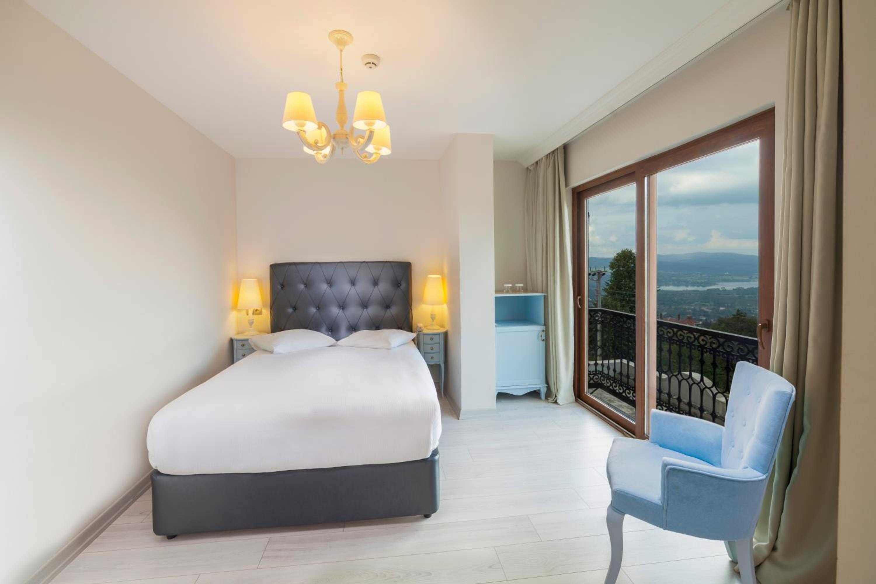 Standard Room with Lake View