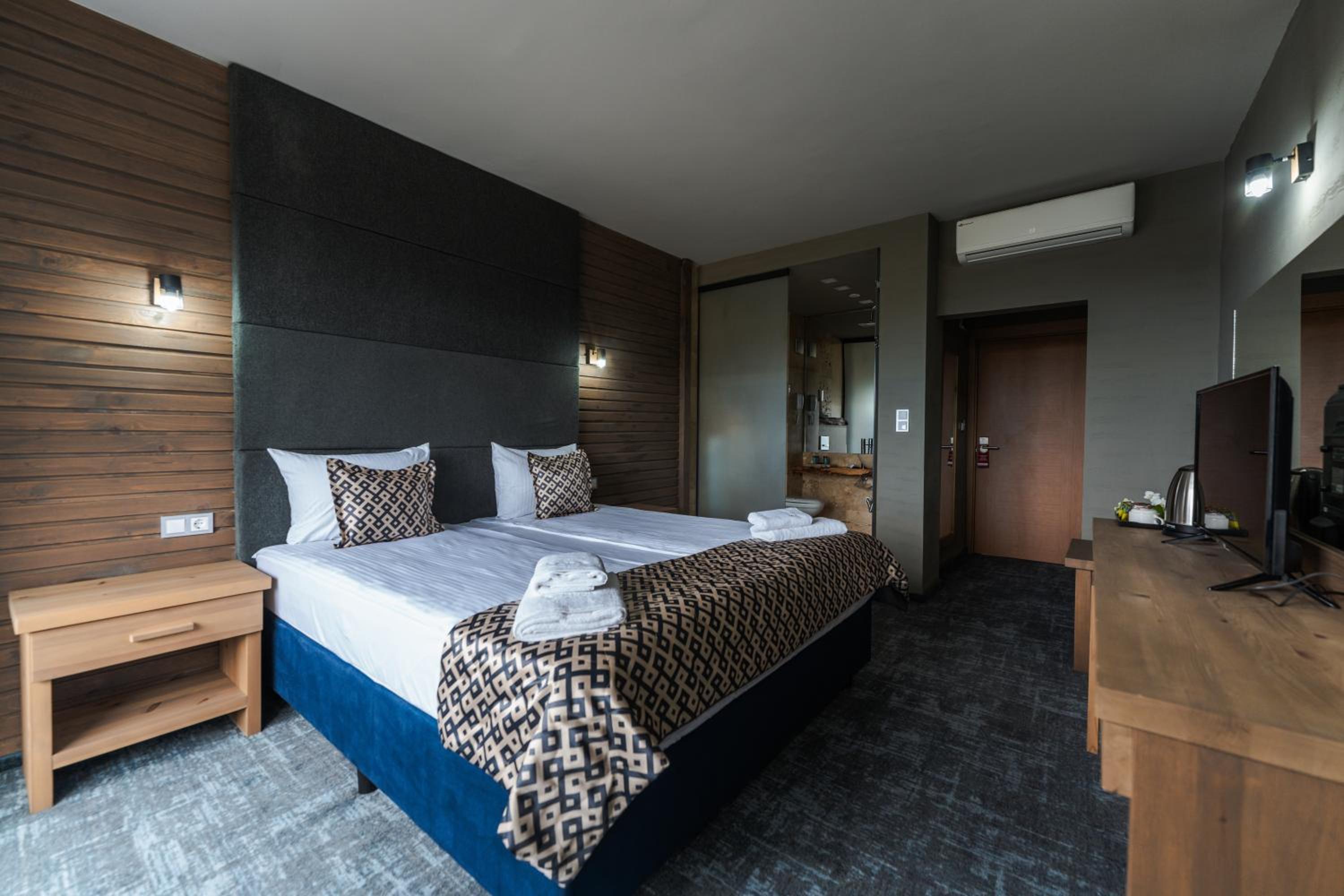 Double Room Lux (no balcony) photo 1