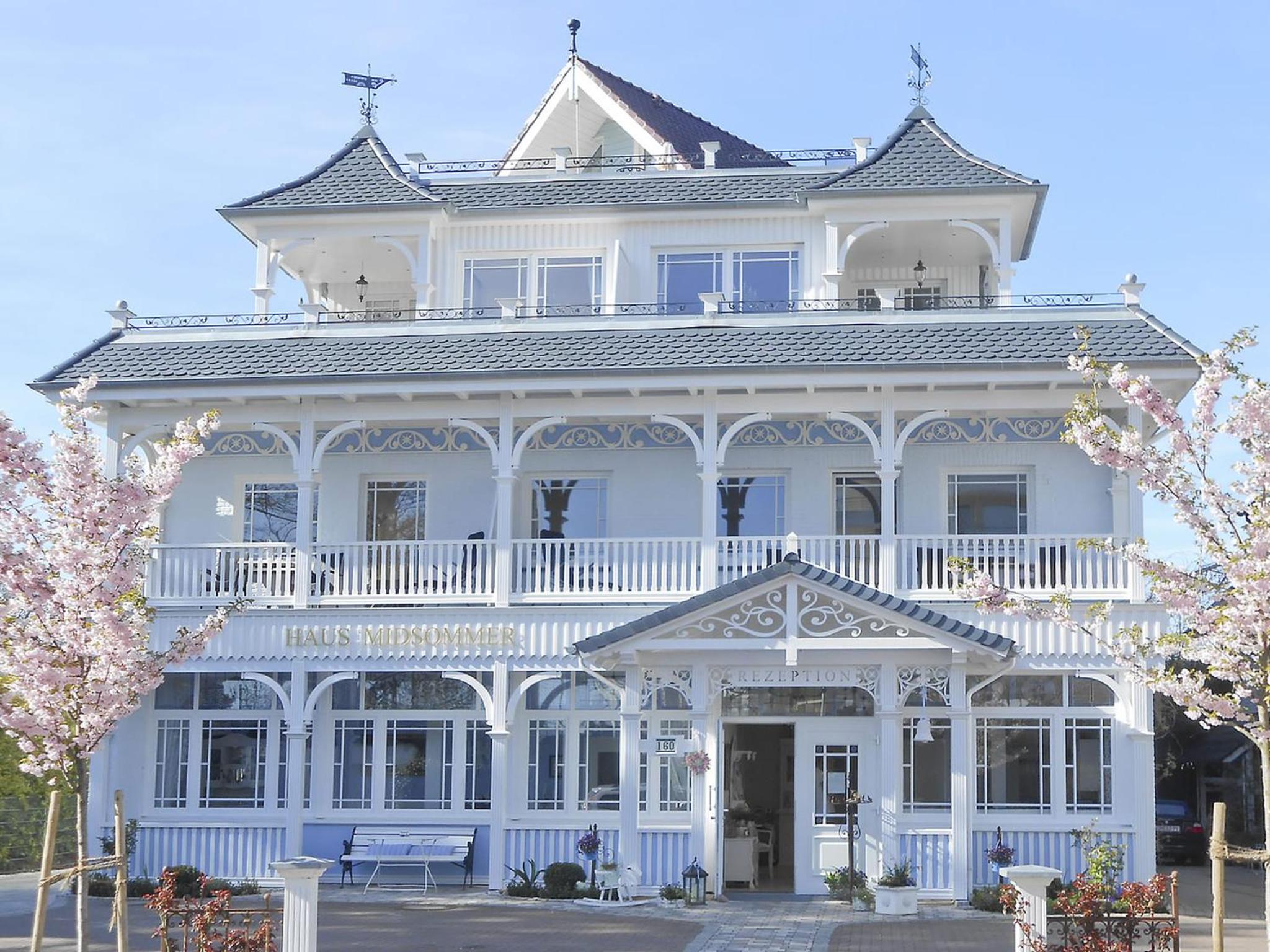 Apartment 12 with Two-Bedrooms with Balcony and Sea View