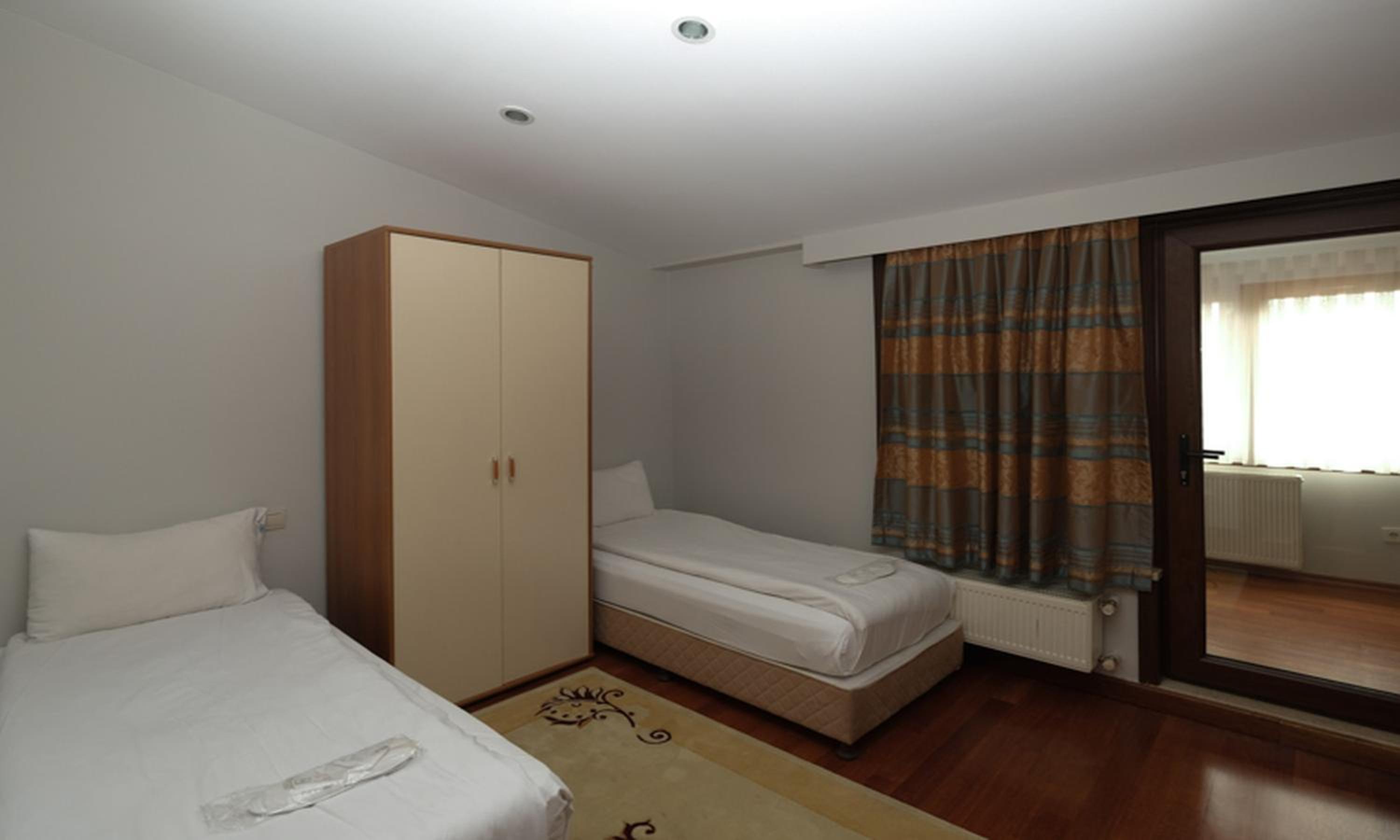 Three-Bedroom Suite photo 1