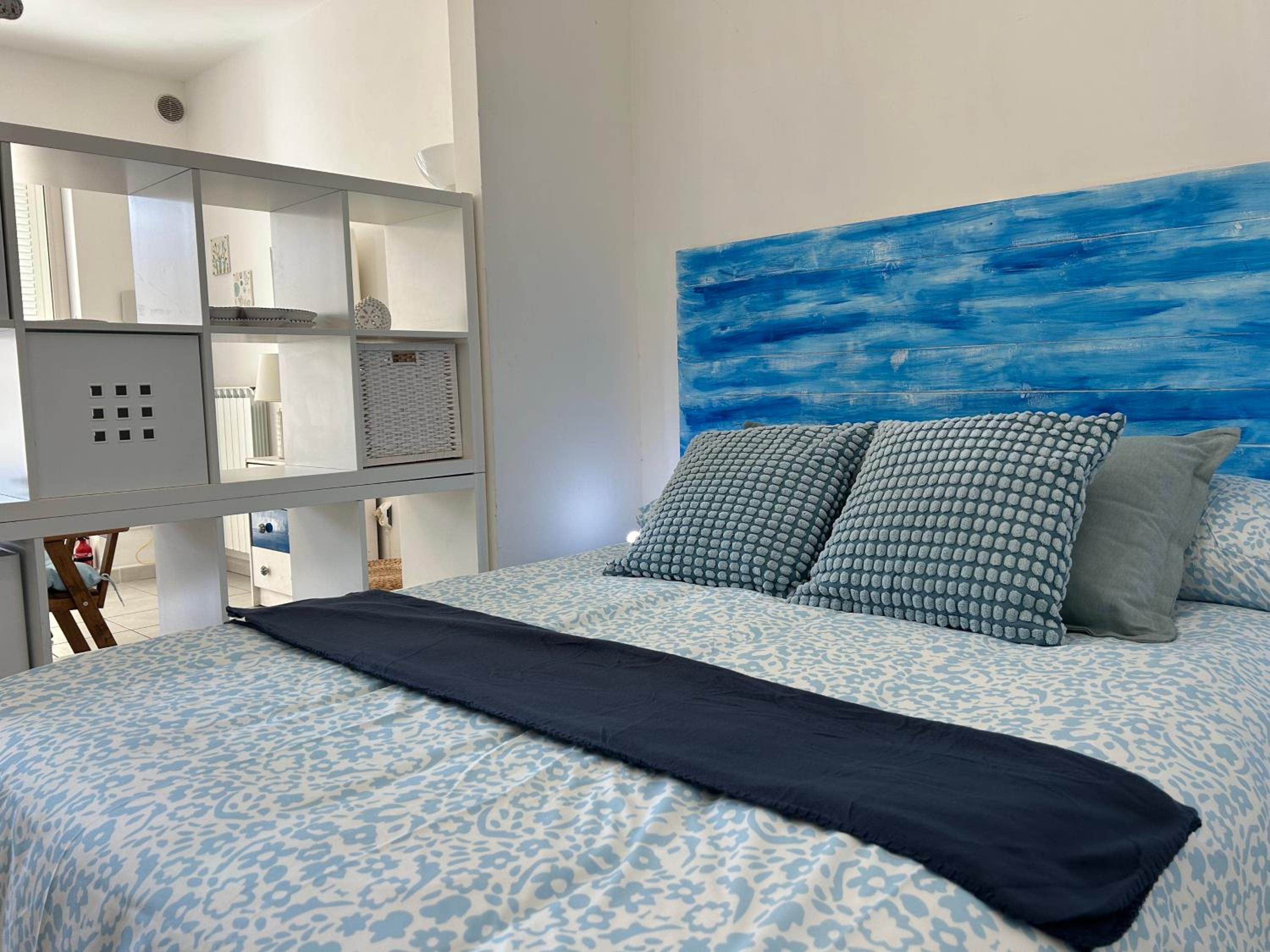 One-Bedroom Apartment photo 3