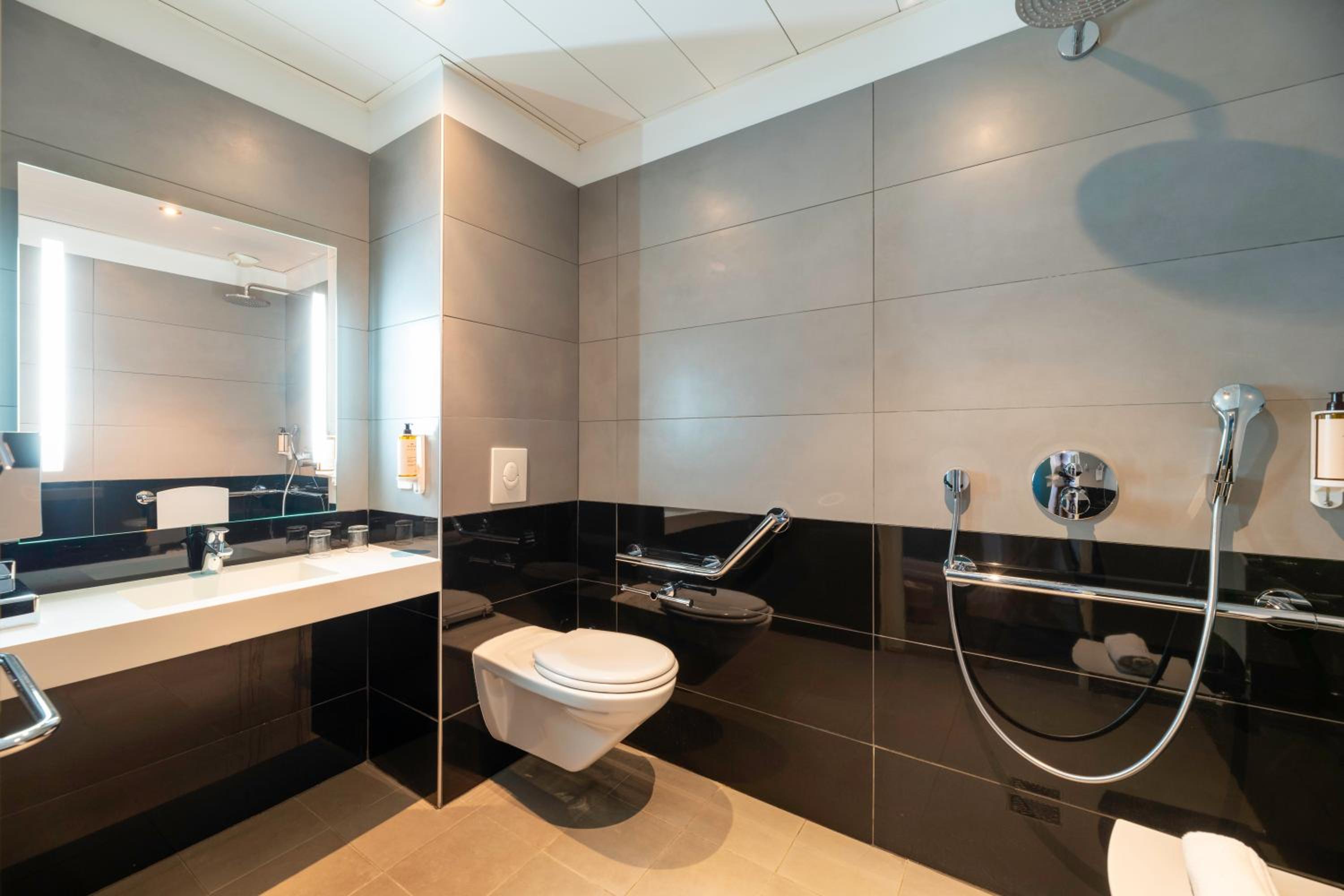 Superior accessible Room with One Double Bed photo 3