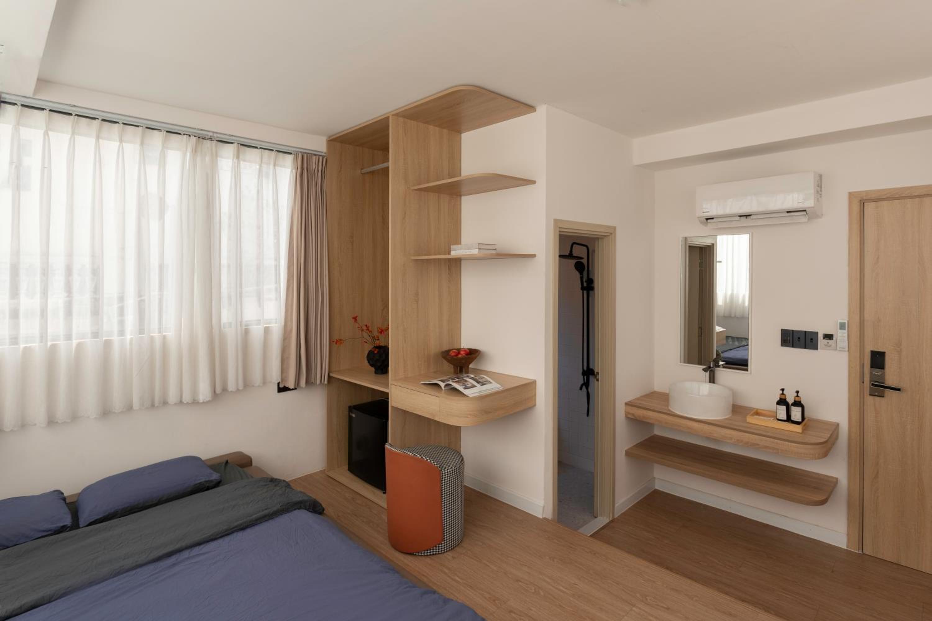 Studio with Spa Bath