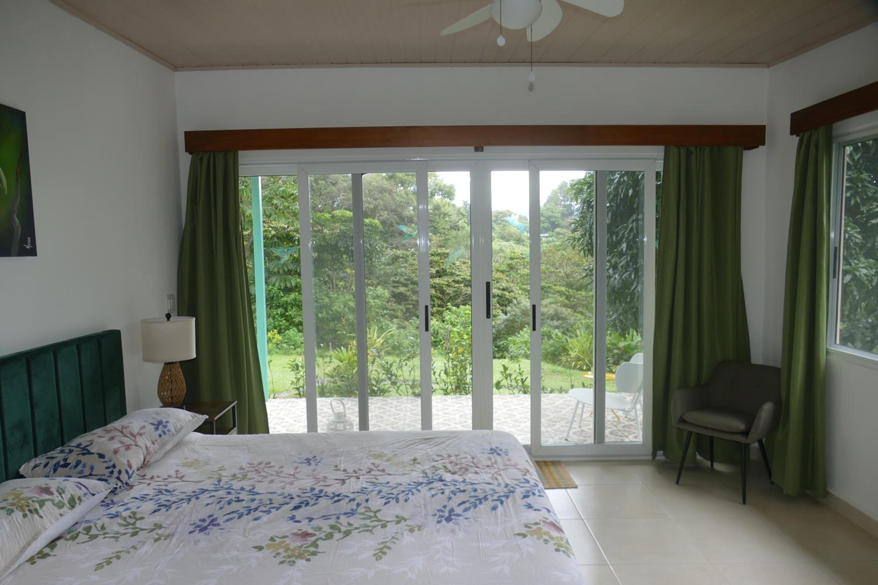 Bungalow with Garden View photo 2