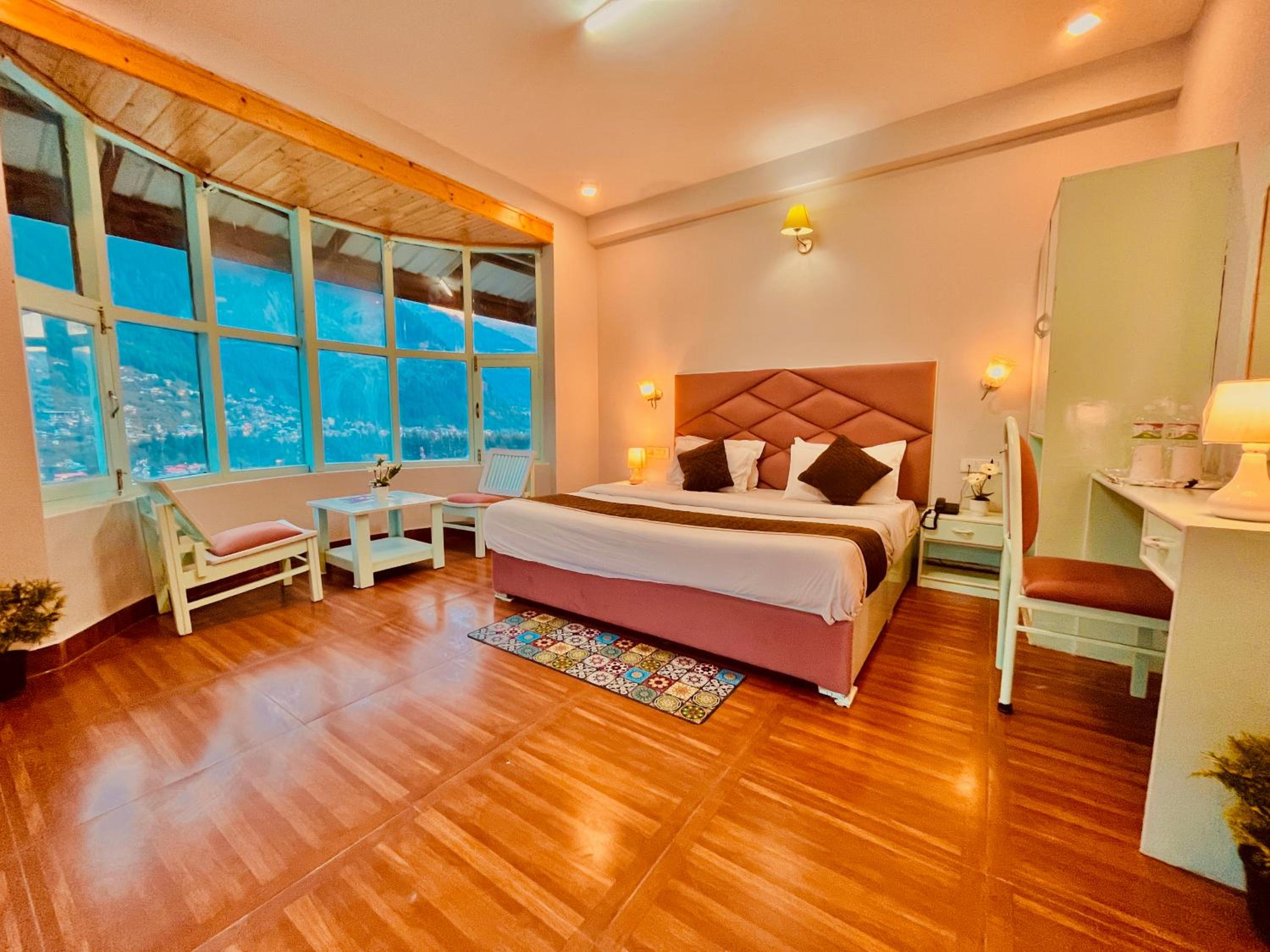 Superior King Room
