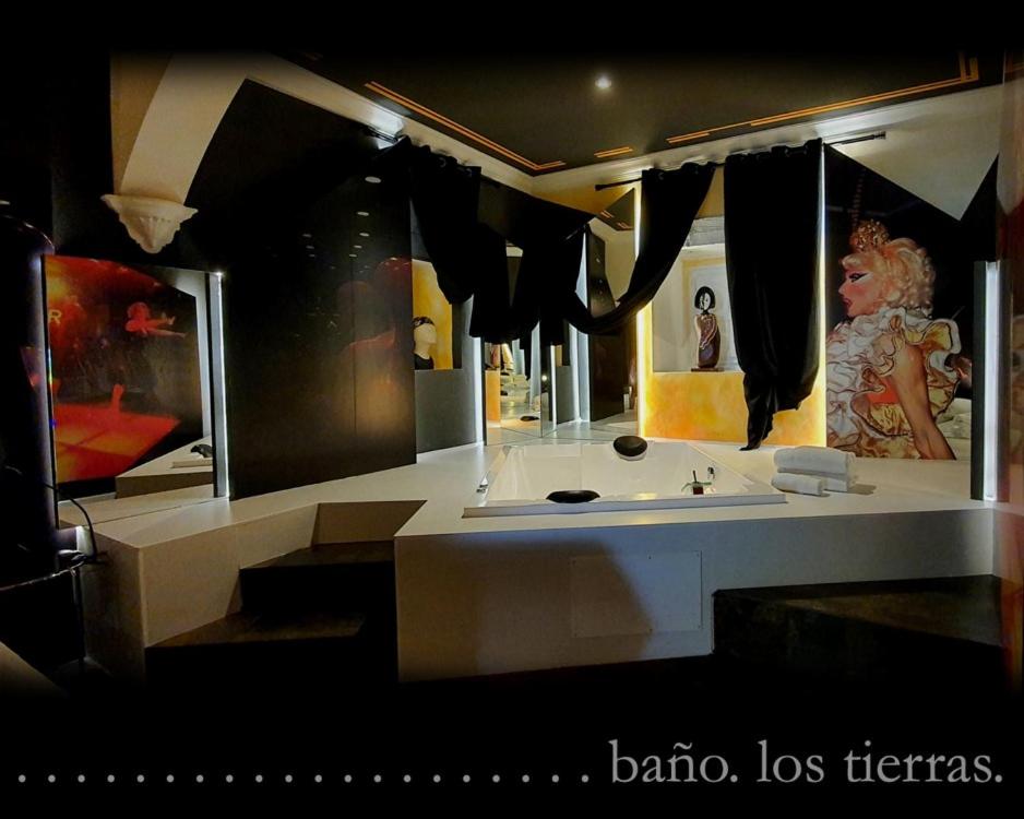 Deluxe Double or Twin Room with Spa Bath photo 2