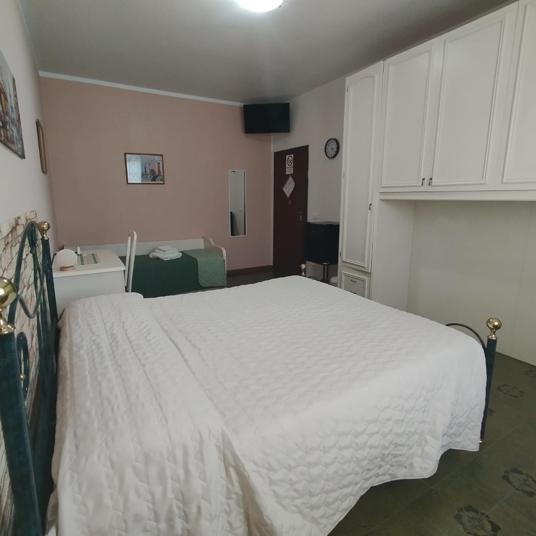 Family Double Room photo 2