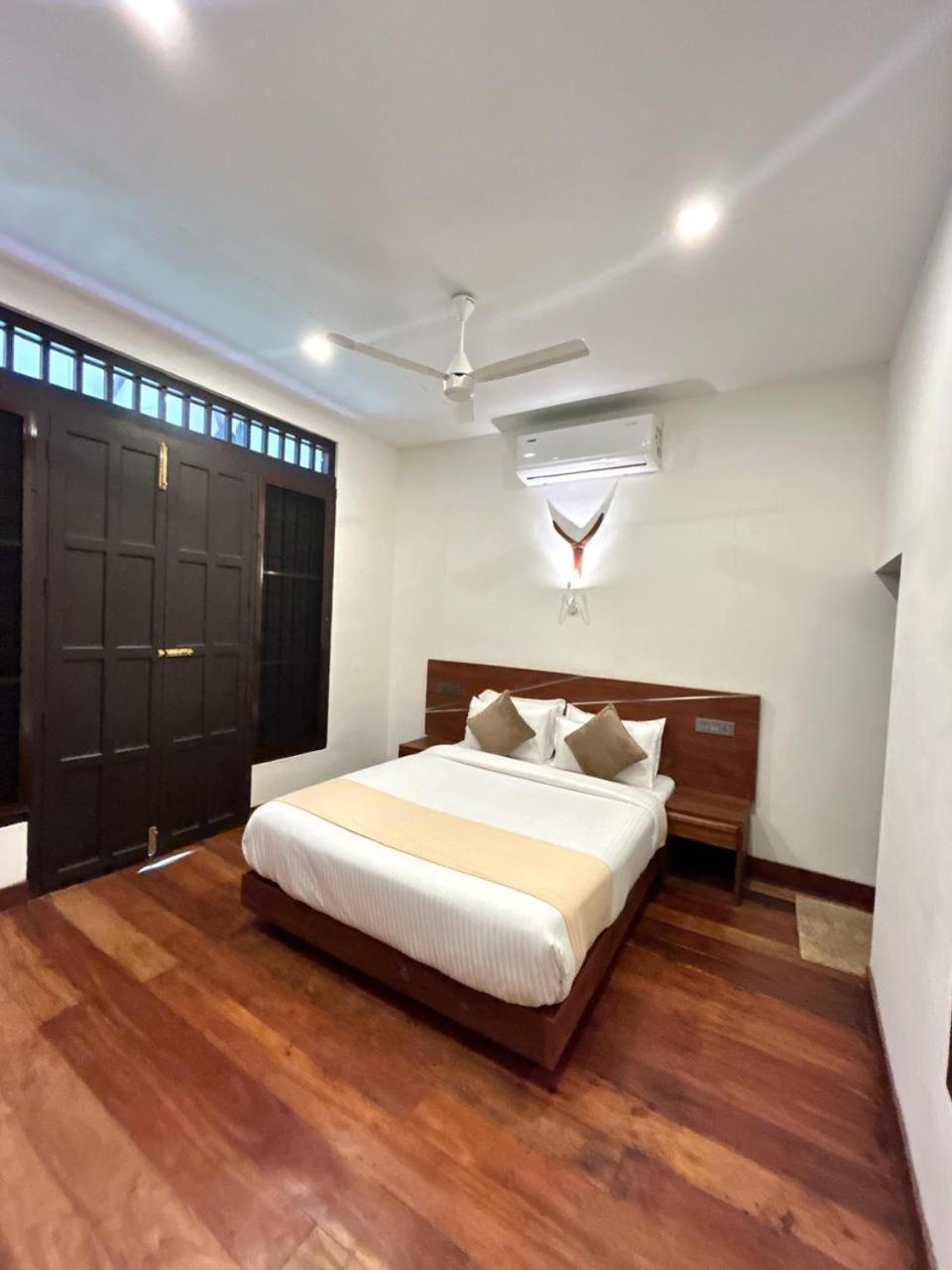 King Room with Mountain View photo 1