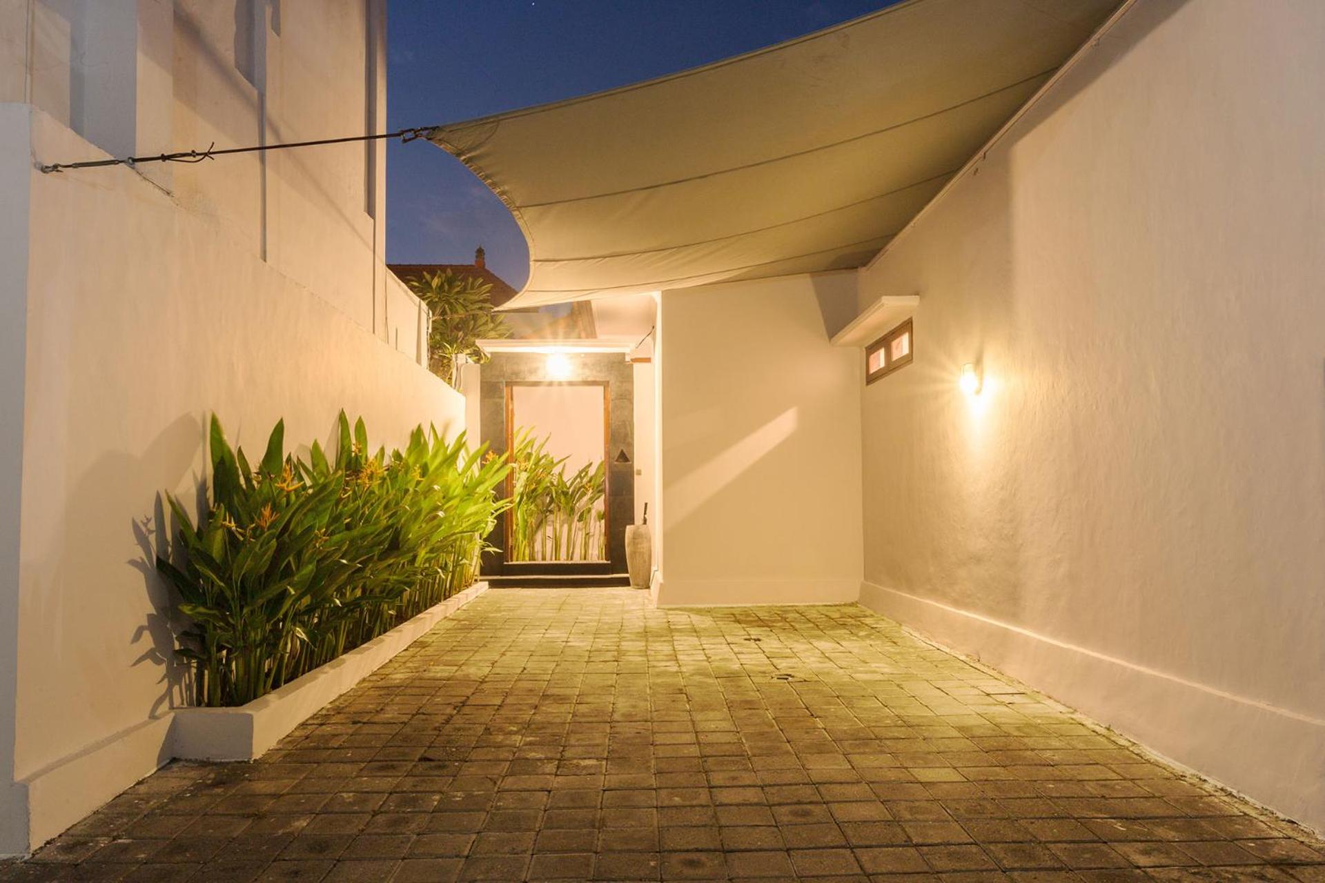 Two-Bedroom Villa - Photo 15