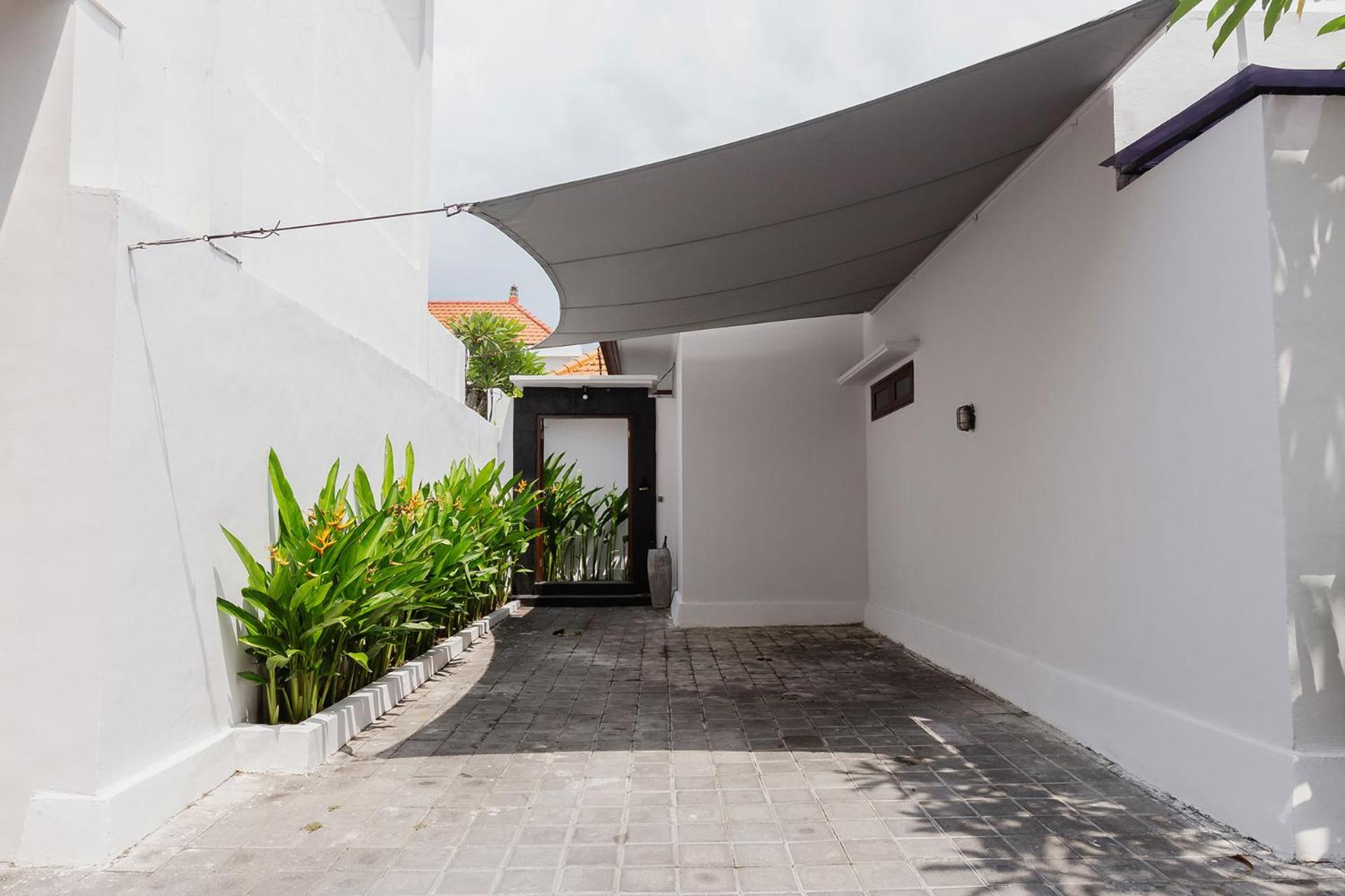 Two-Bedroom Villa - Photo 14