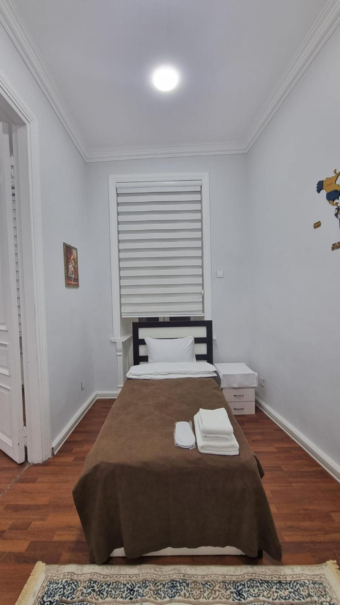 Apartment with Balcony photo 3