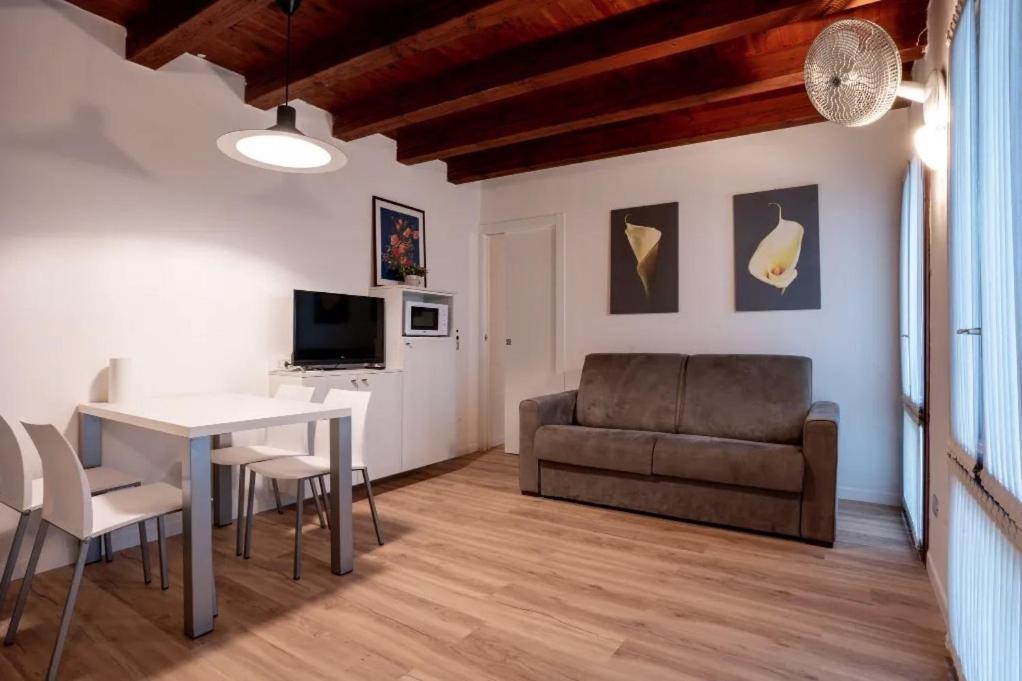 Standard Apartment - Photo 11