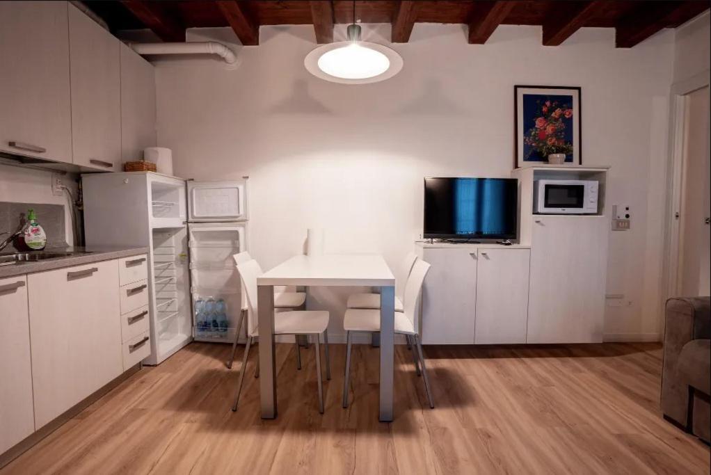 Standard Apartment - Photo 9