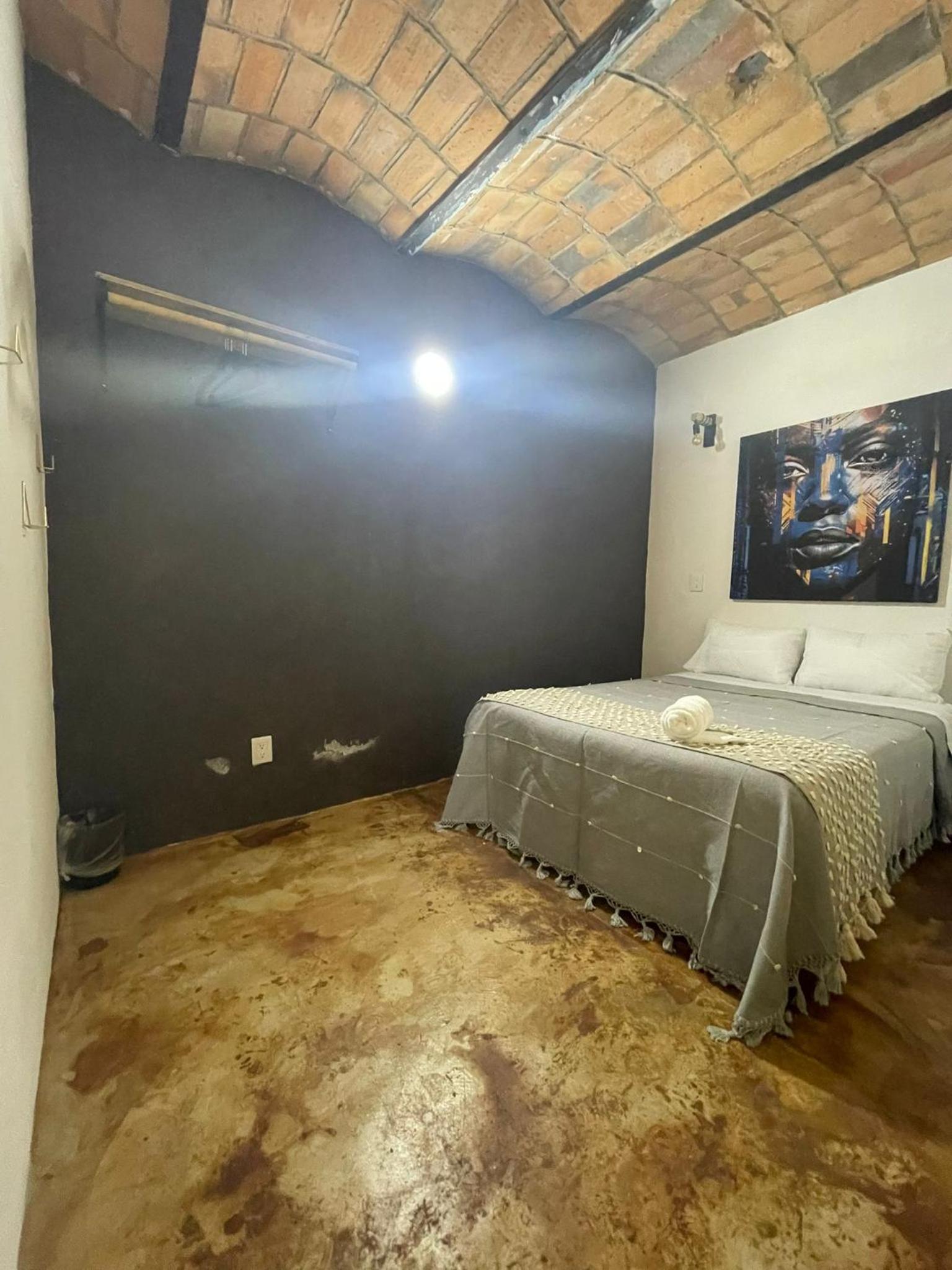 Double Room with Shared Bathroom photo 3