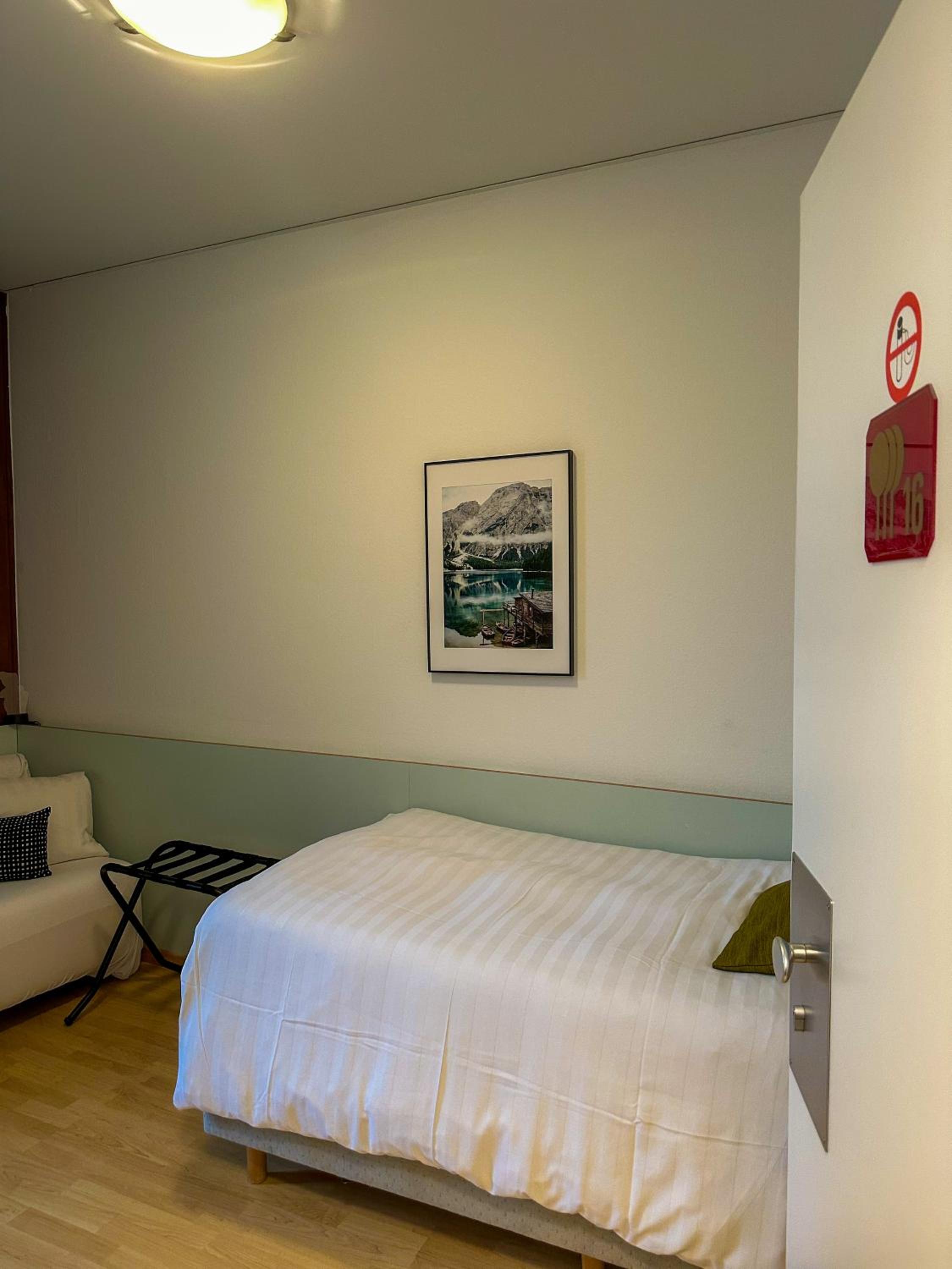 Single Room photo 3