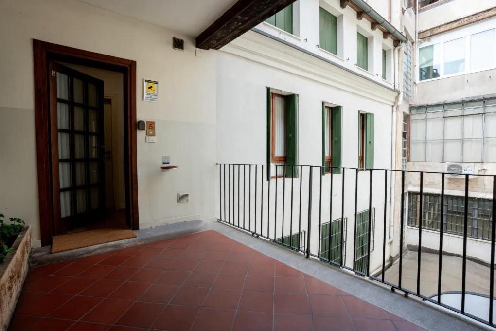 Apartment - Photo 11