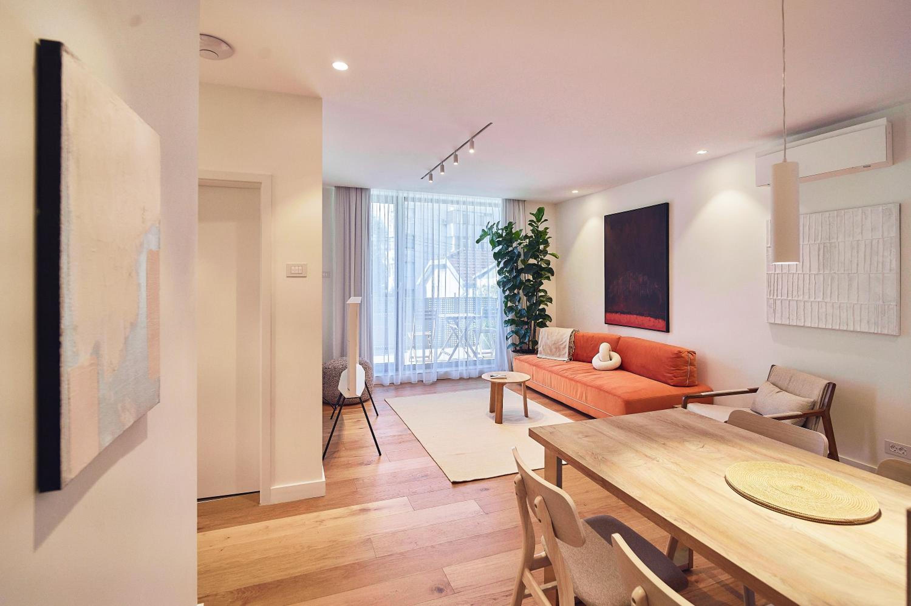 One-Bedroom Deluxe Apartment