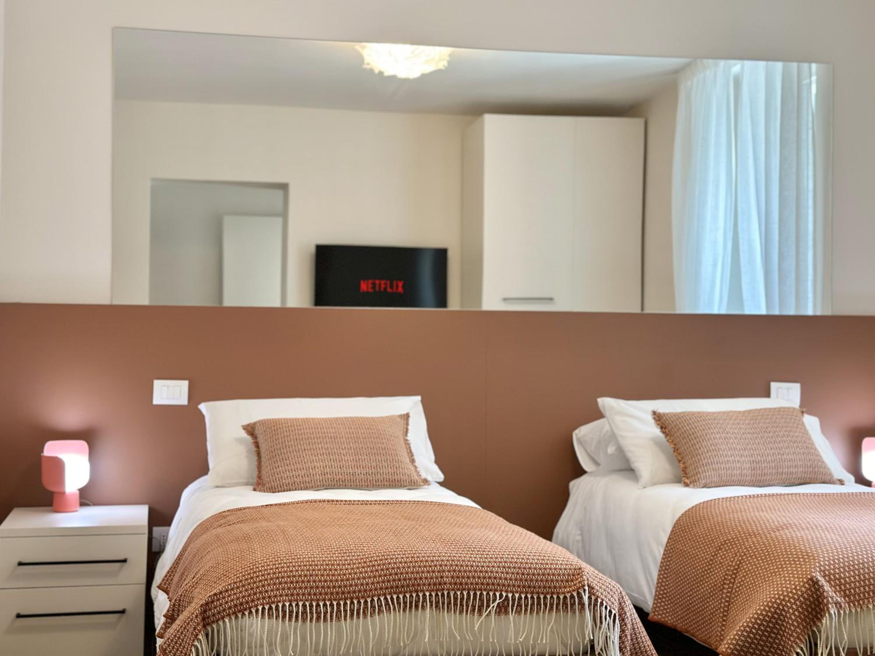 Deluxe Twin Room photo 2