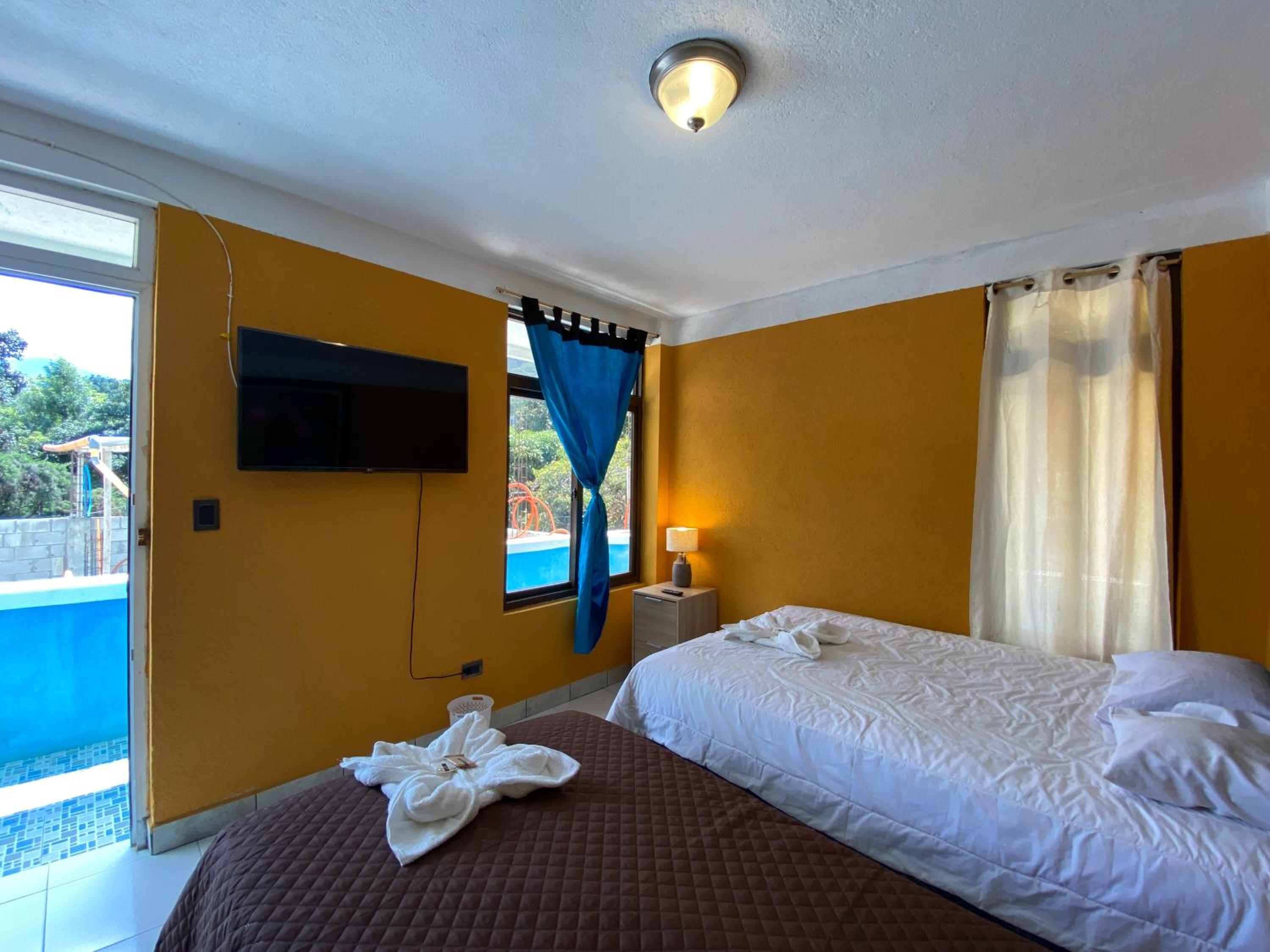 Basic Triple Room photo 2