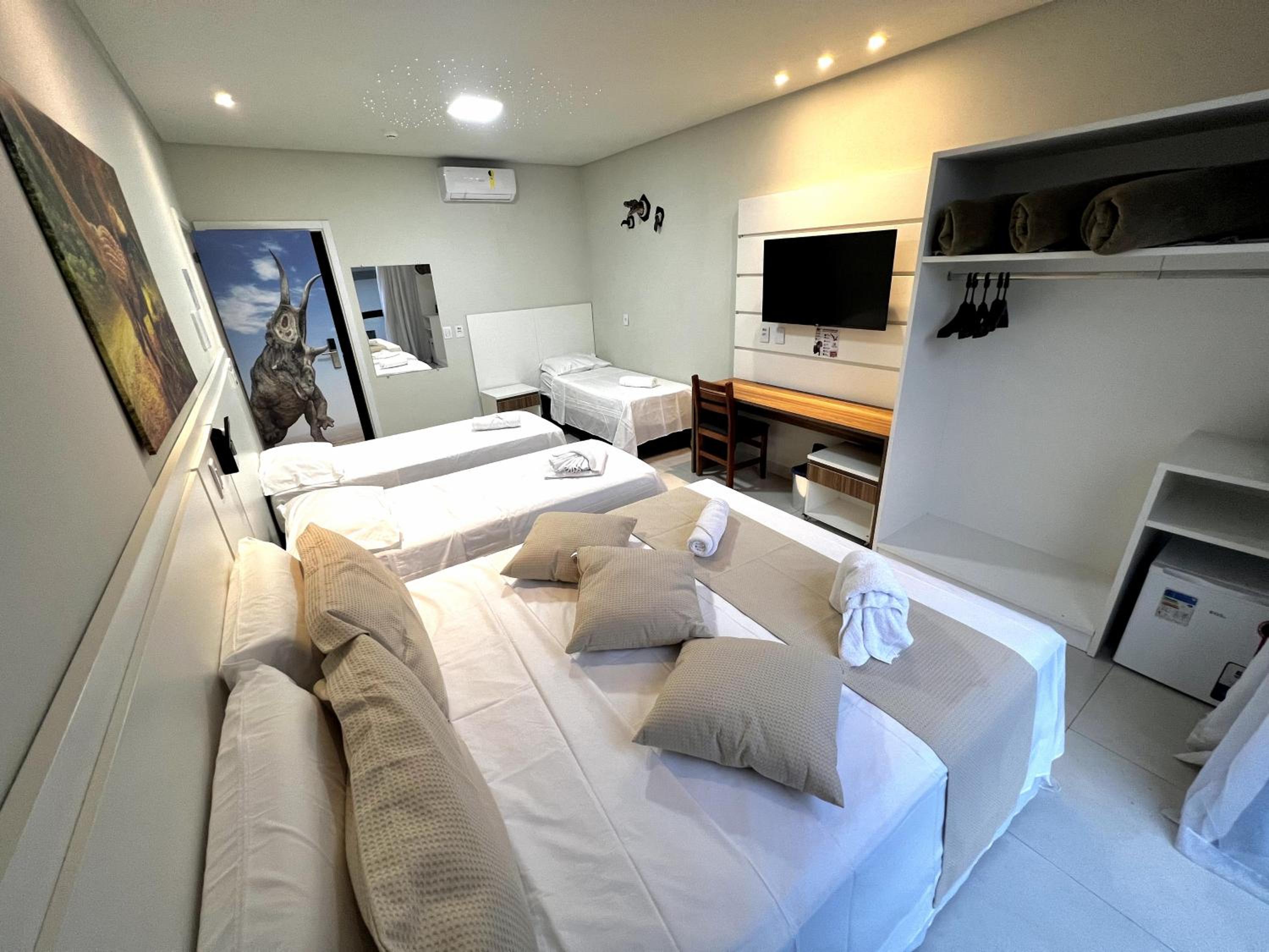 Family Room - Photo 3