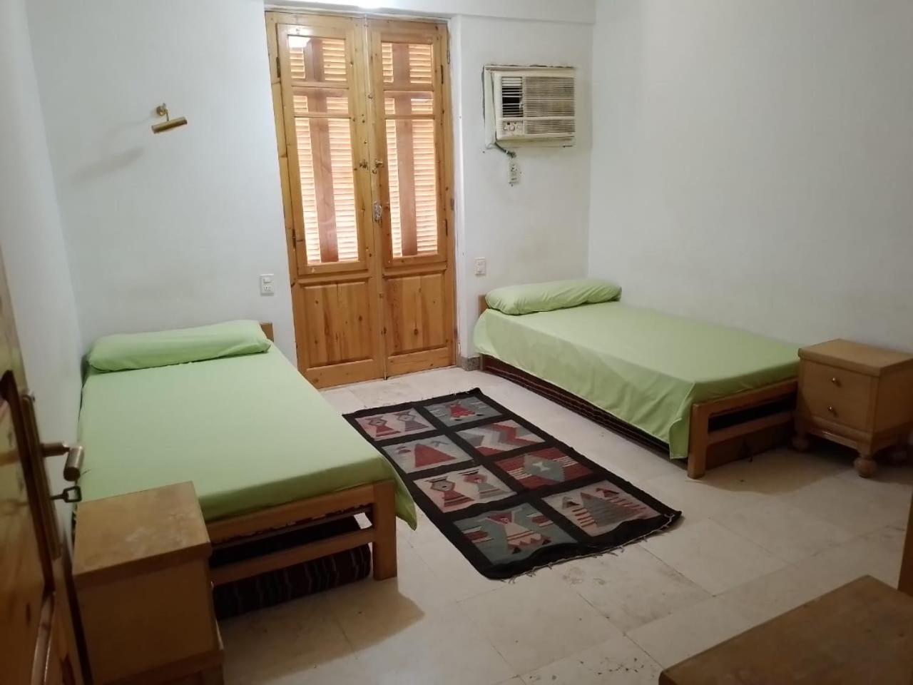 Twin Room with Private Bathroom - Photo 2
