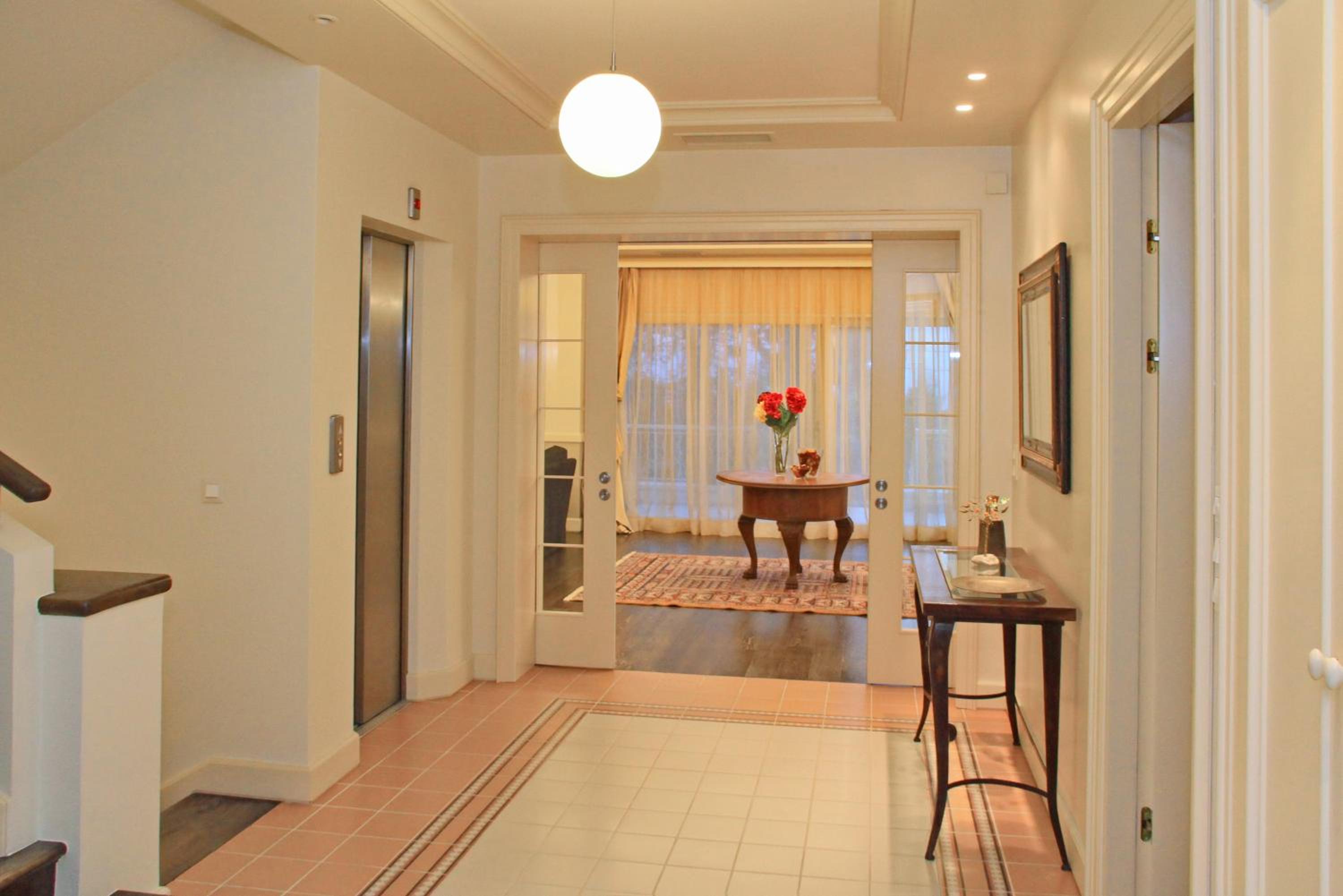 Deluxe Villa