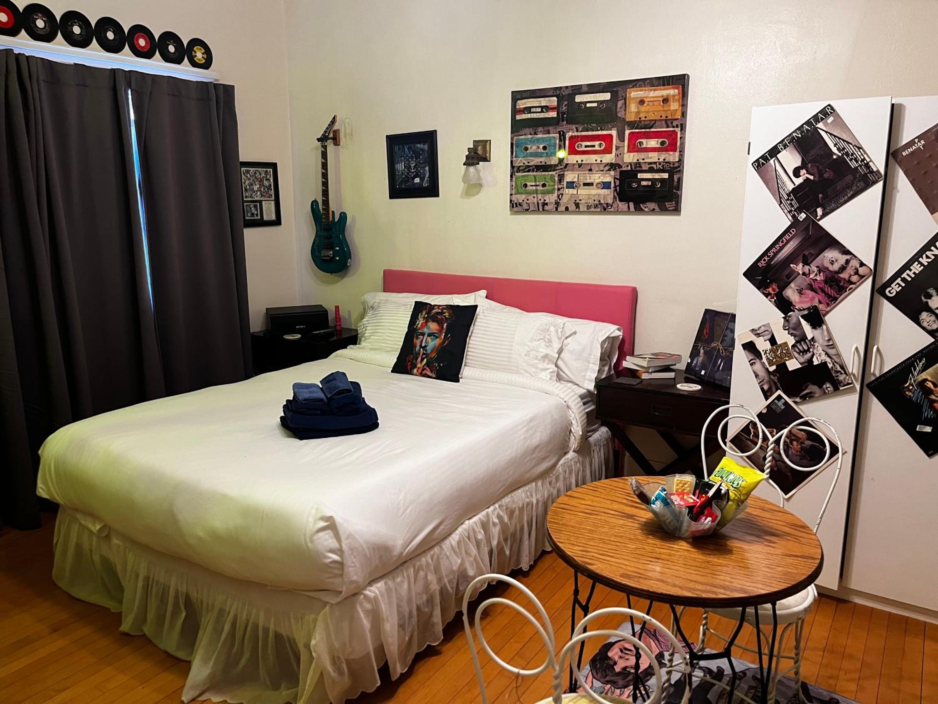 Deluxe Double Room (1 adult + 1 child) - Photo 3
