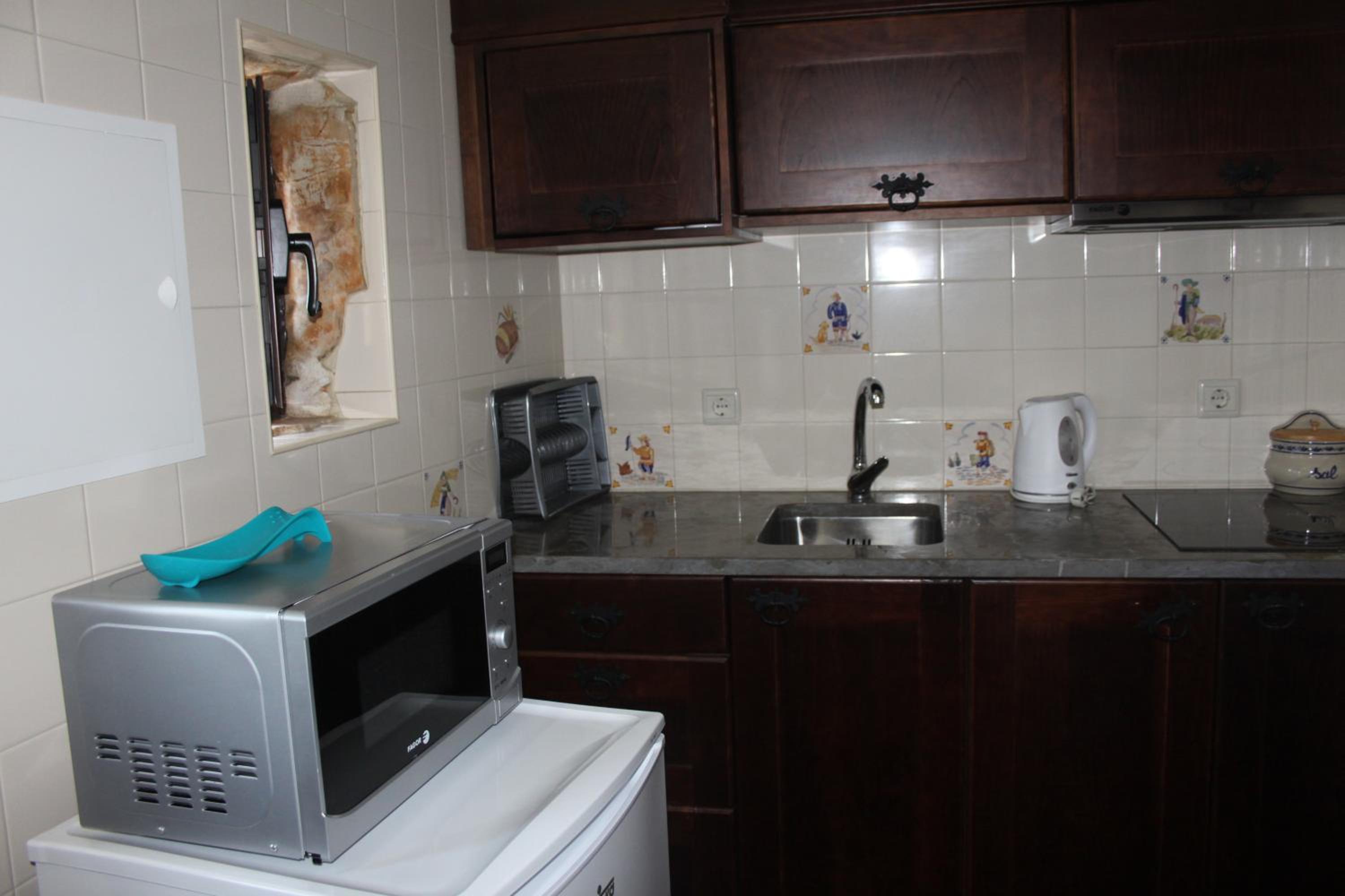 One-Bedroom House - Photo 3