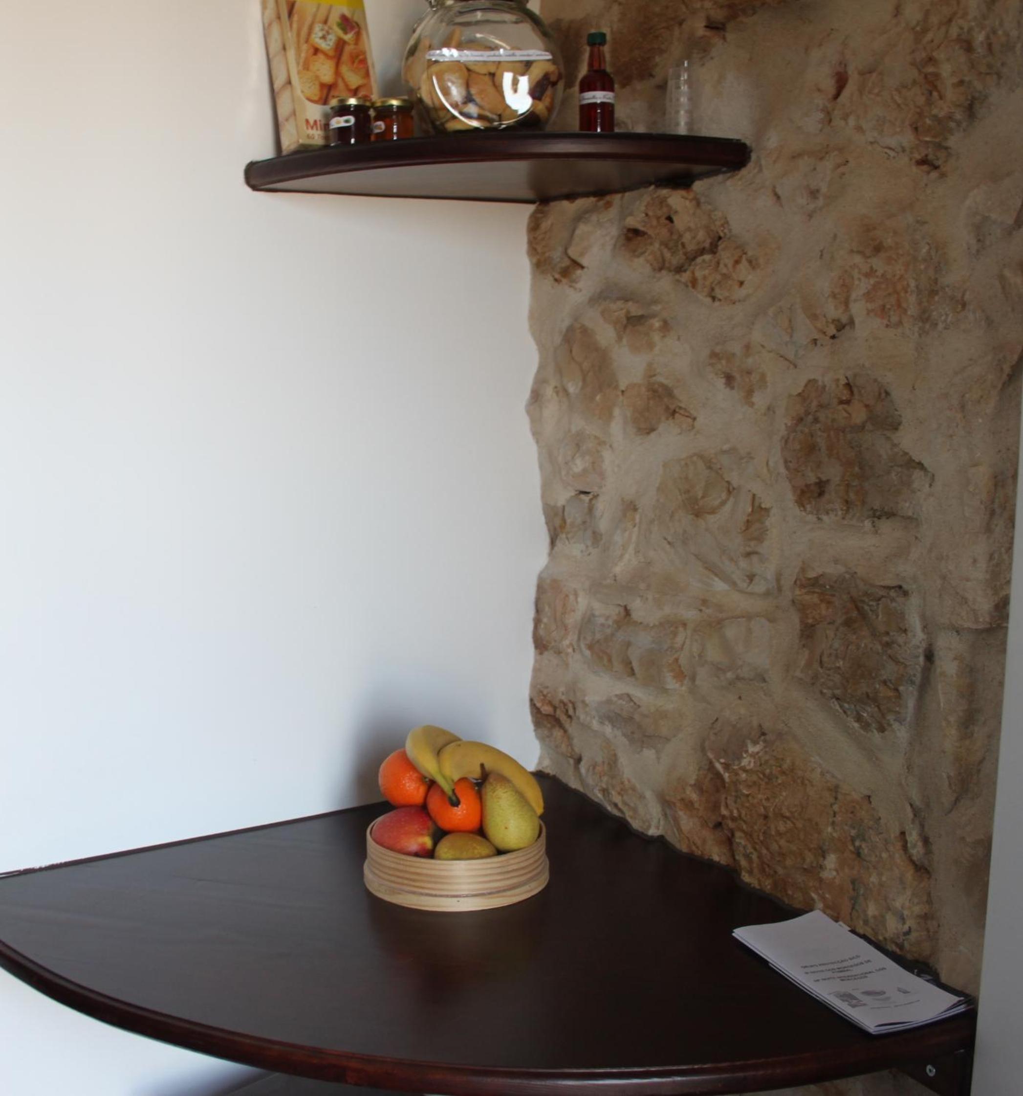 One-Bedroom House - Photo 4
