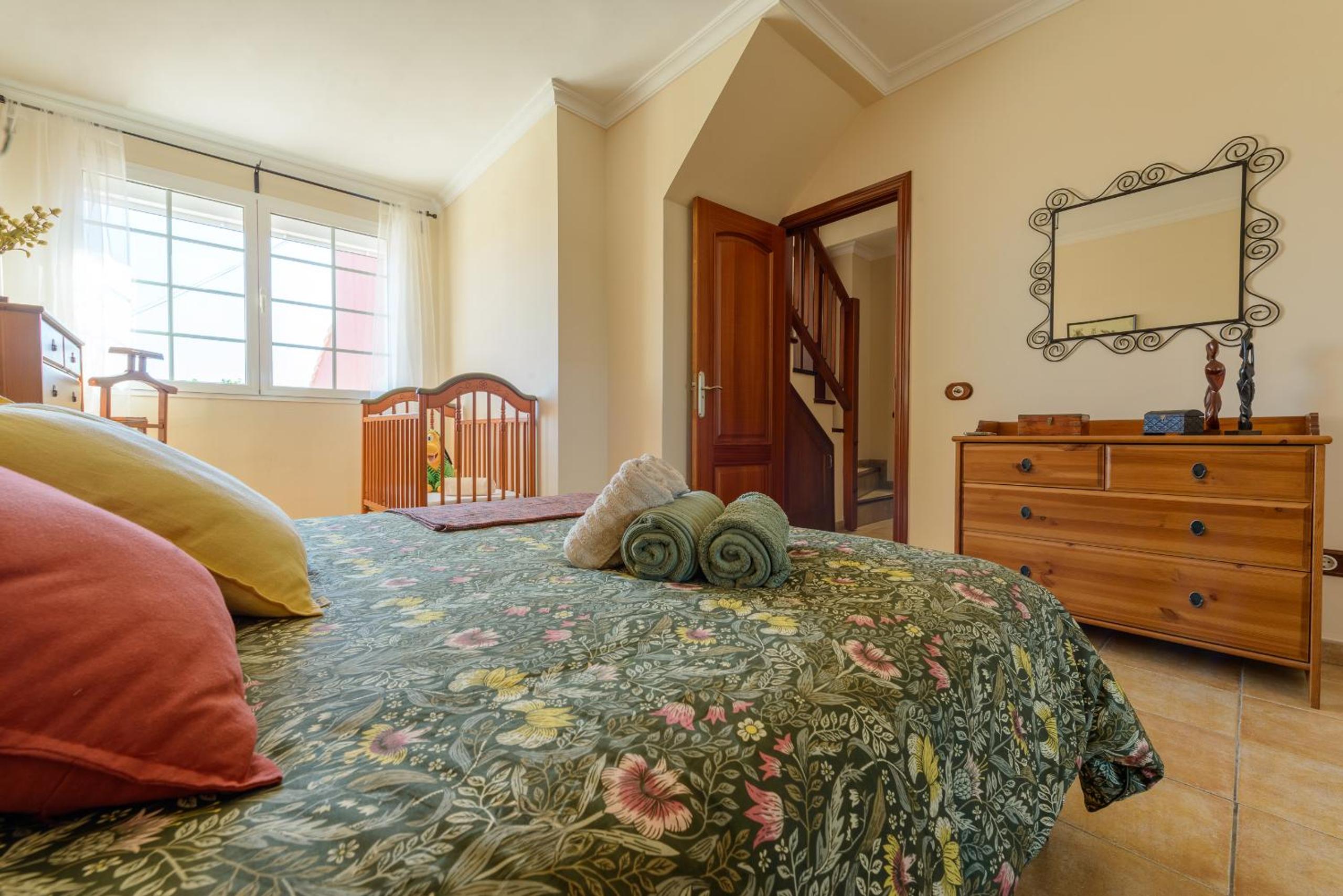 Four-Bedroom House photo 2