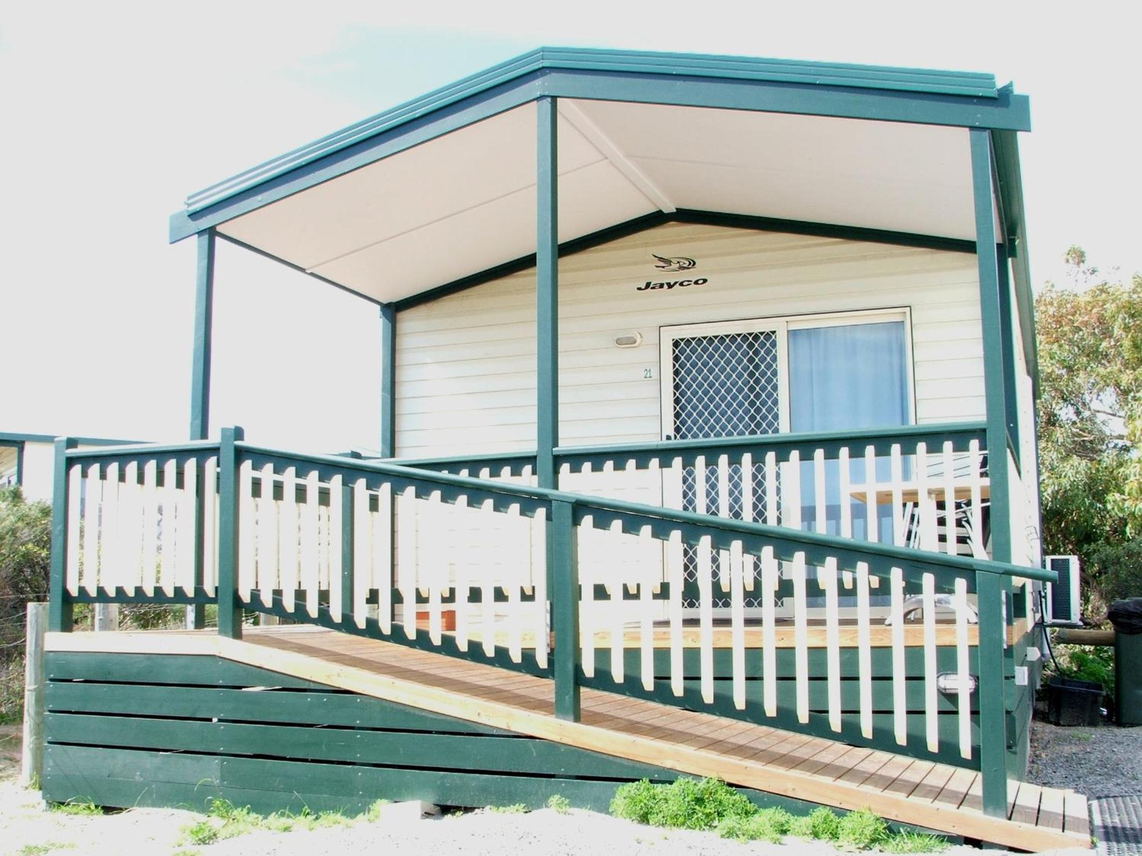 Deluxe Bungalow with Sea View photo 3