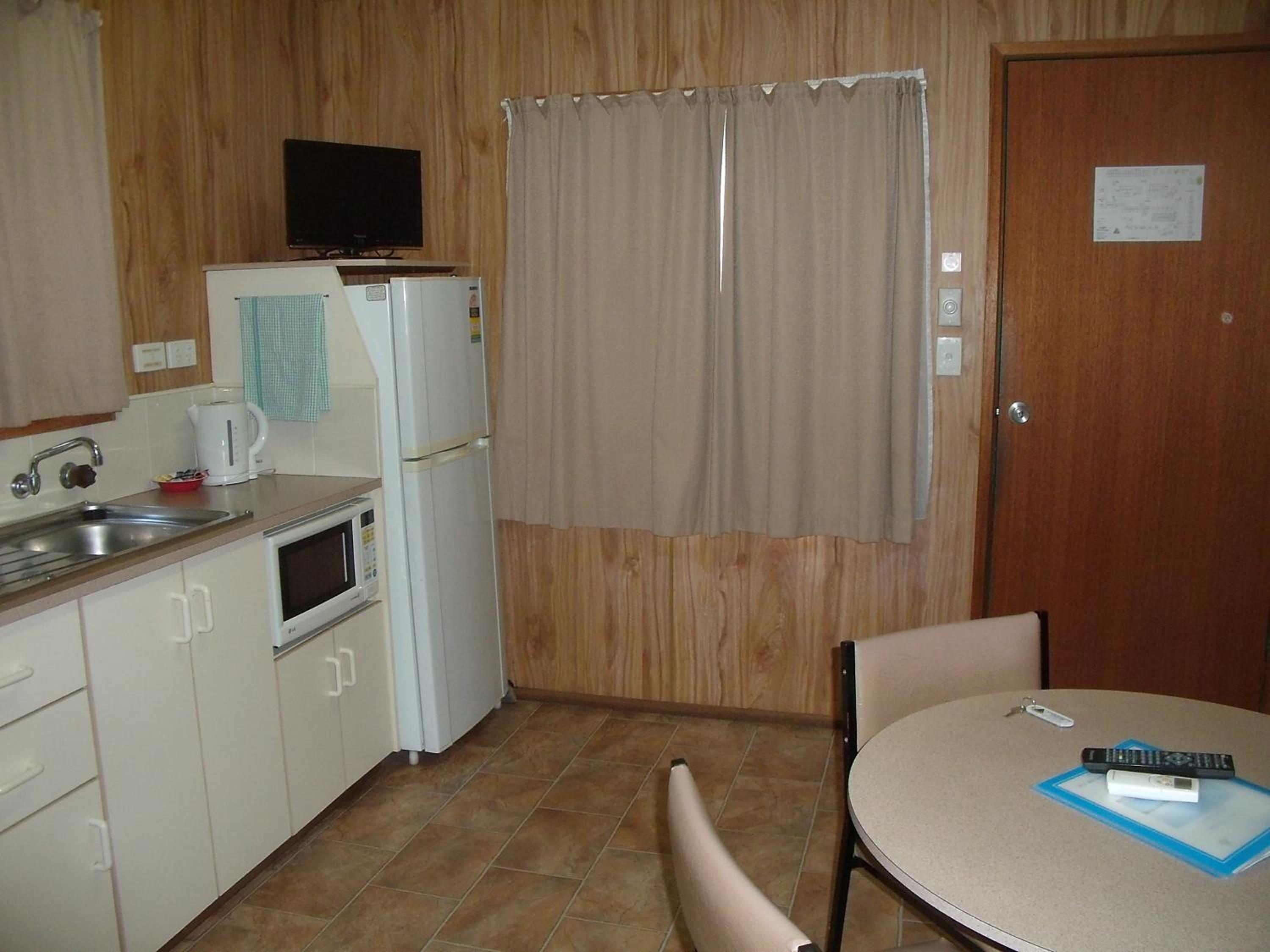 Two-Bedroom Bungalow photo 2