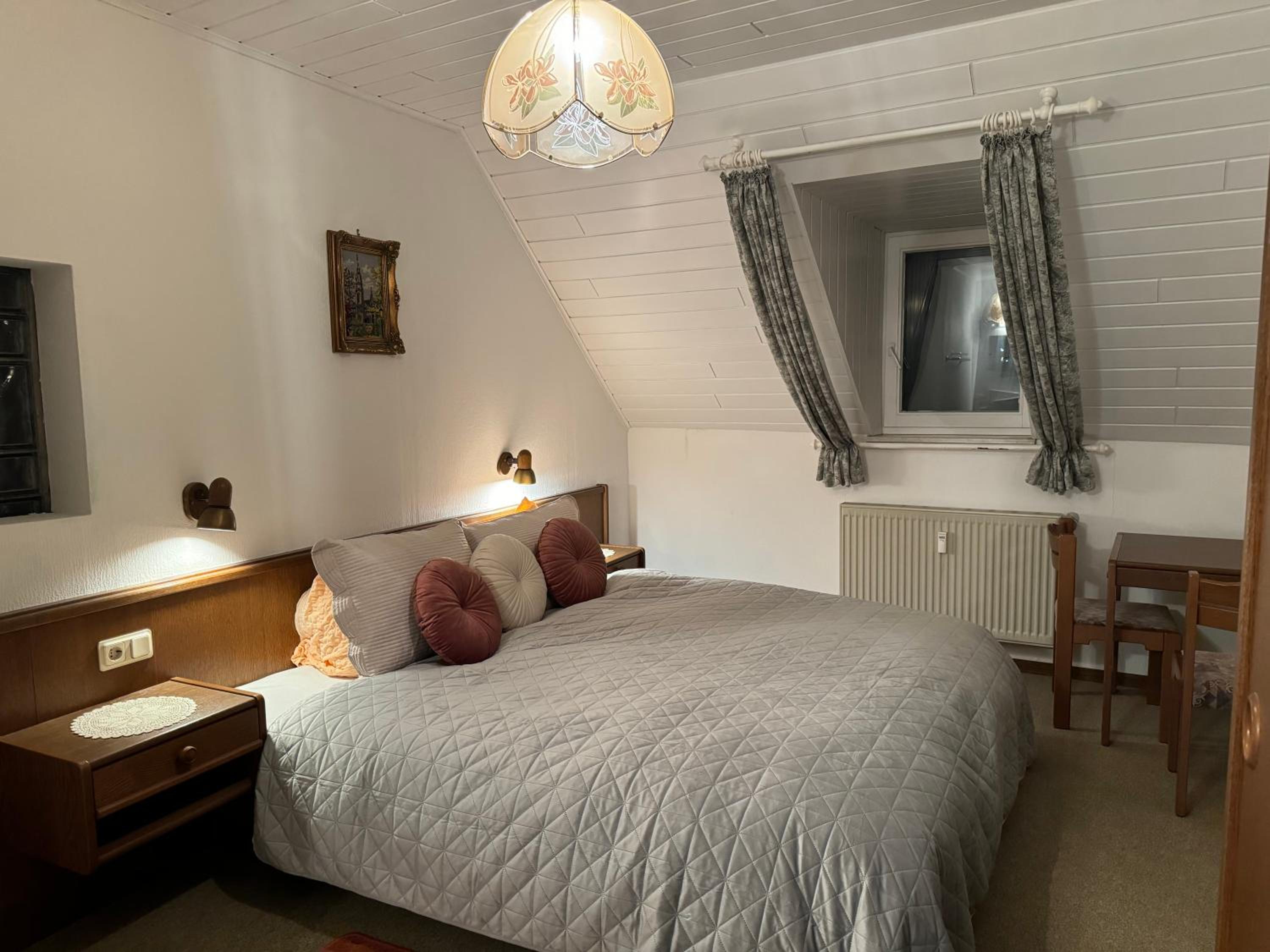 Budget Double Room photo 2