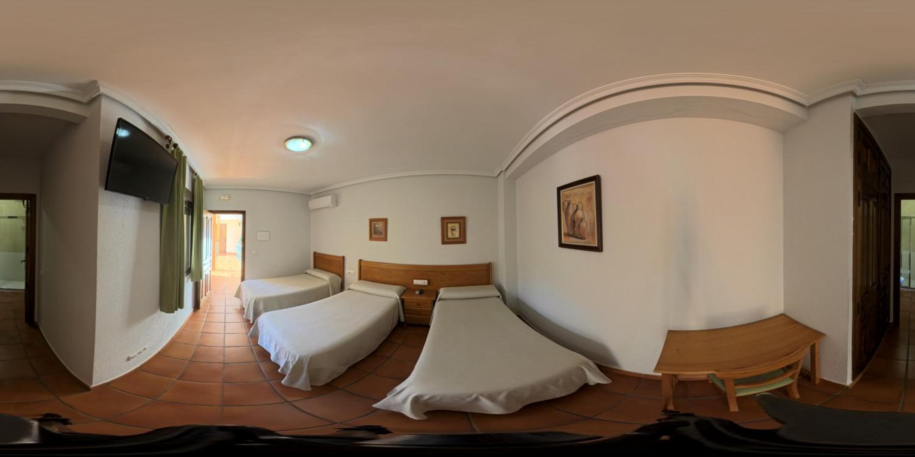 Habitación Doble o con Dos Camas con Cama Adicional
