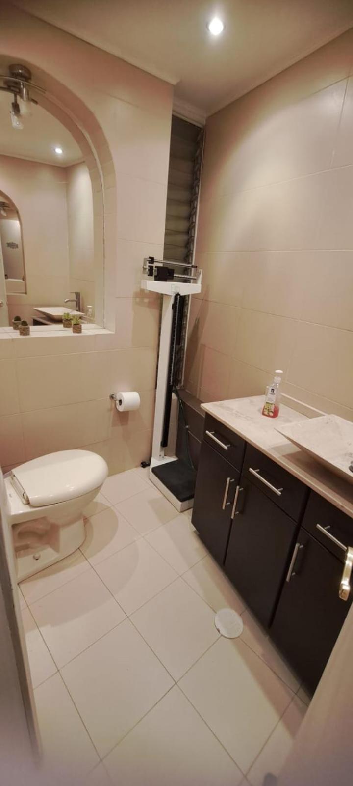 Budget Double Room - Photo 8