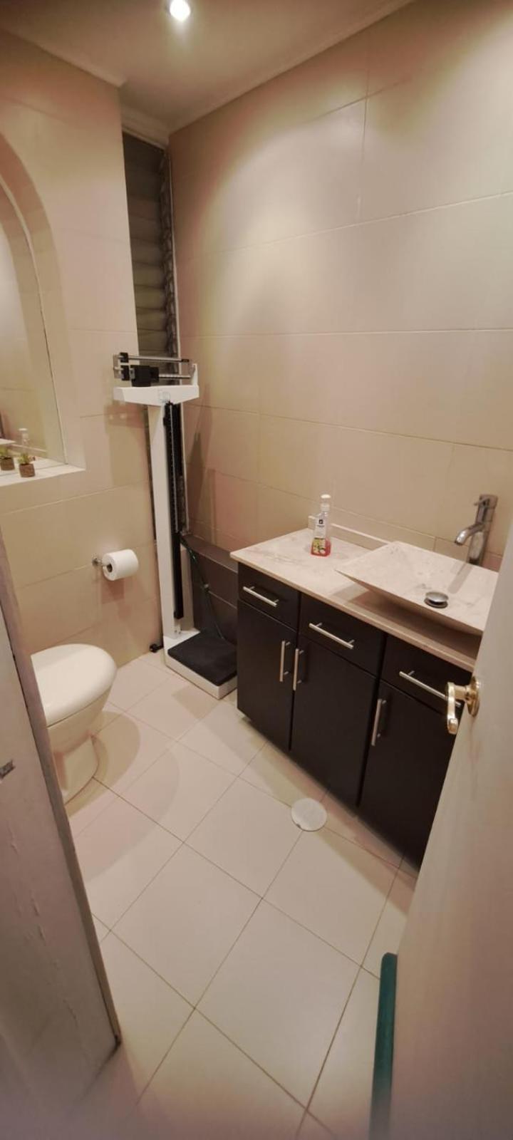 Budget Double Room - Photo 7