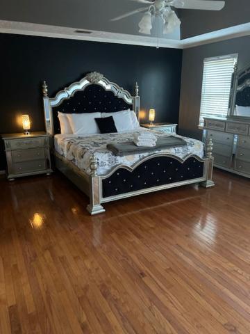 Four-Bedroom House photo 1